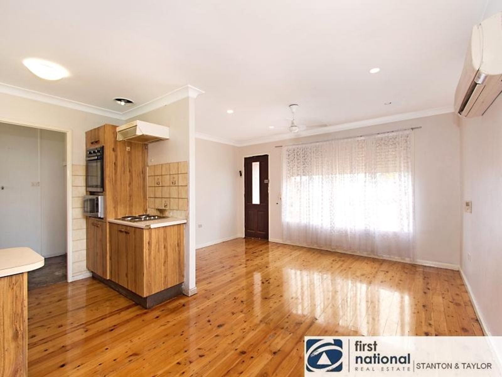 2 Mazepa Avenue, South Penrith - Thumbnail 2