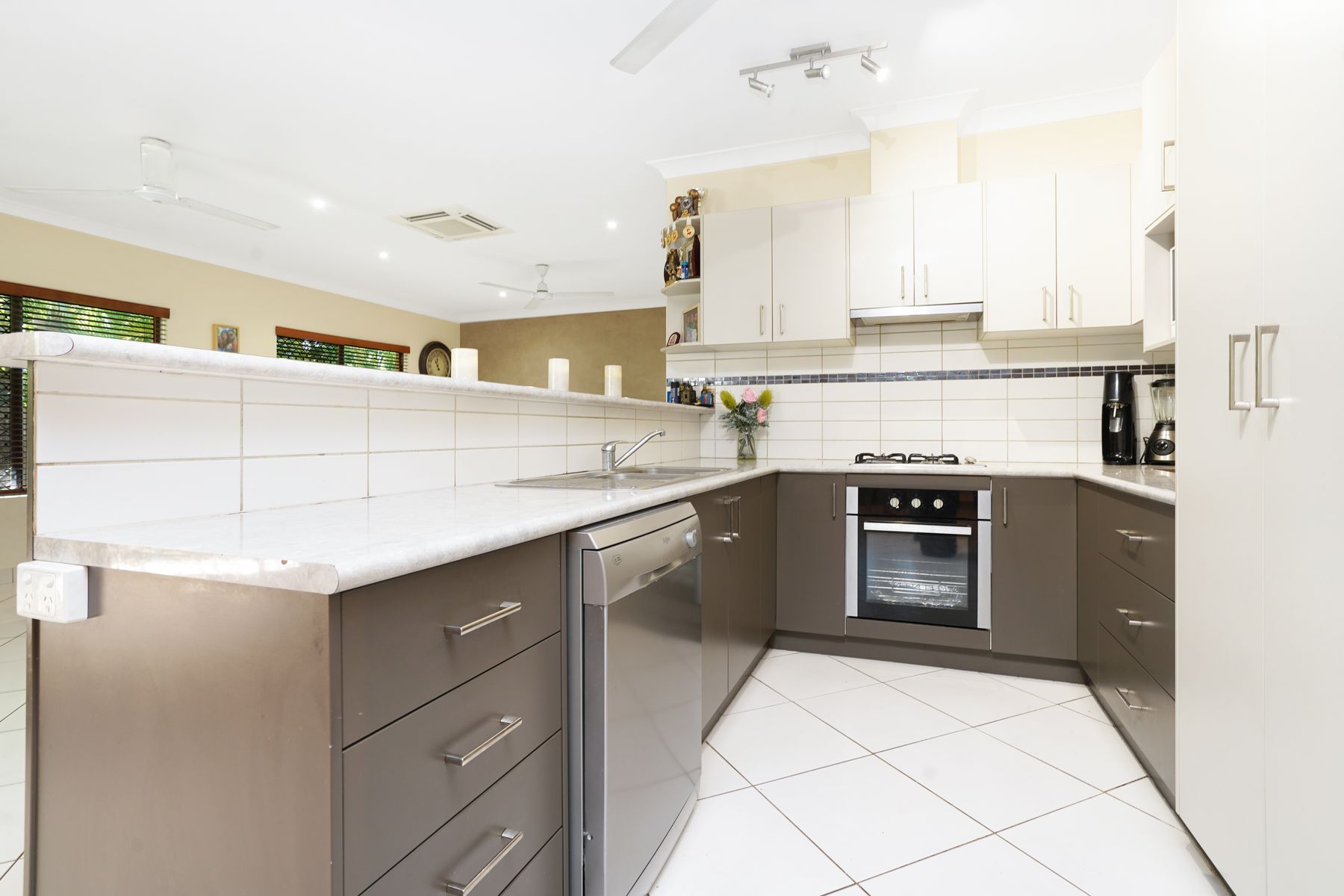 12 Antonino Drive, Rosebery NT 0832, Rosebery - Thumbnail 3