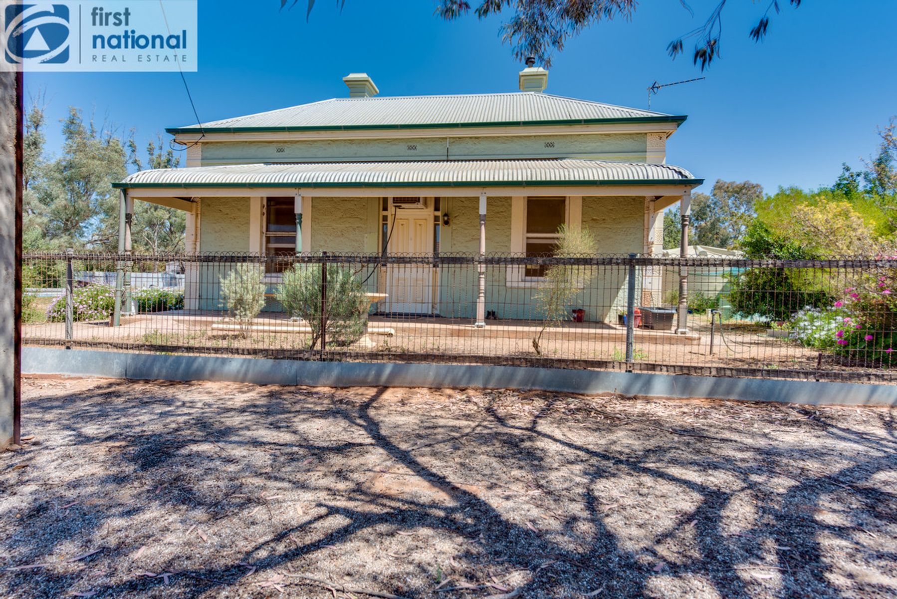 8-10 McHugh Street, Quorn SA 5433