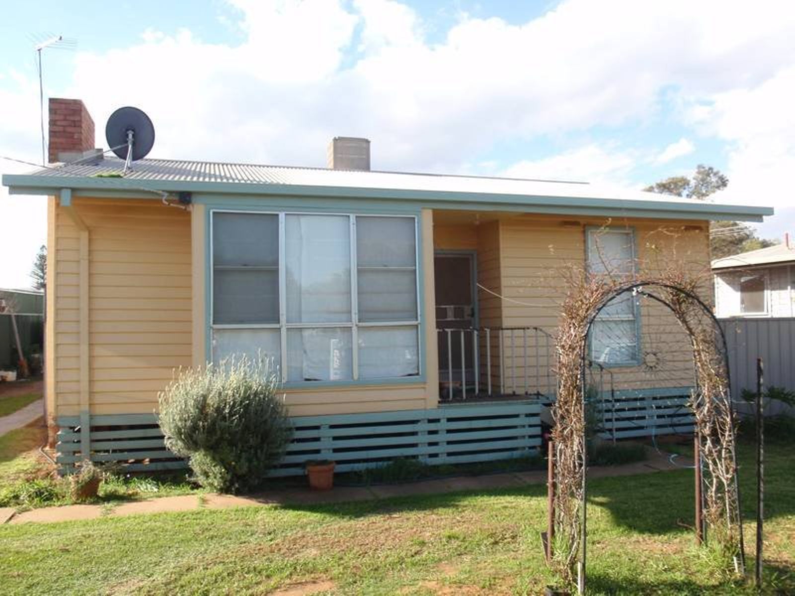 2 Murray Avenue, Red Cliffs - Image 1
