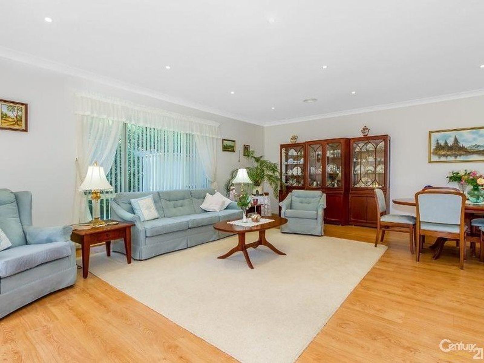 2 Pinetree Avenue, Glen Waverley, VIC 3150, Glen Waverley - Thumbnail 2