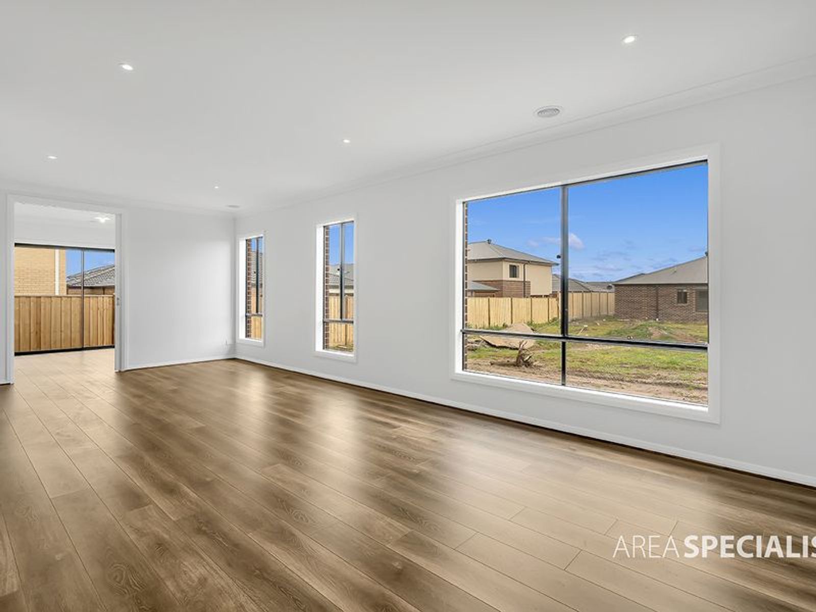 29 Kernot Parade, Clyde, Clyde - Thumbnail 3