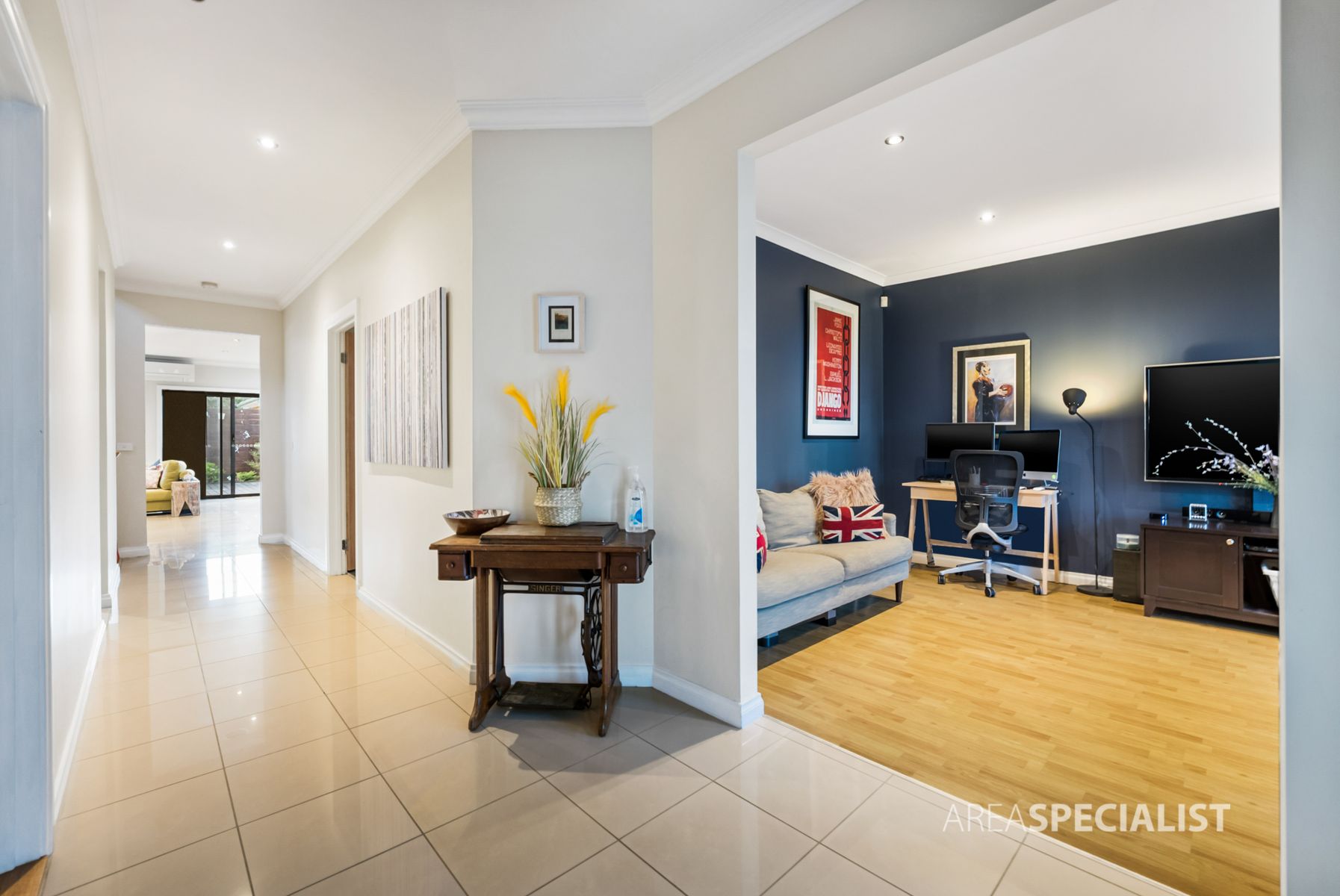 11 Hemsley Promenade, Point Cook, VIC 3030, Point Cook - Thumbnail 3