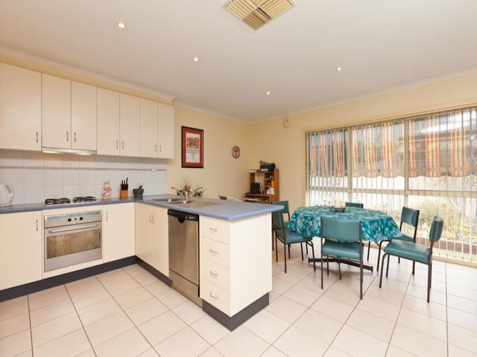 17 Hoyts Drive, Mildura - Thumbnail 2