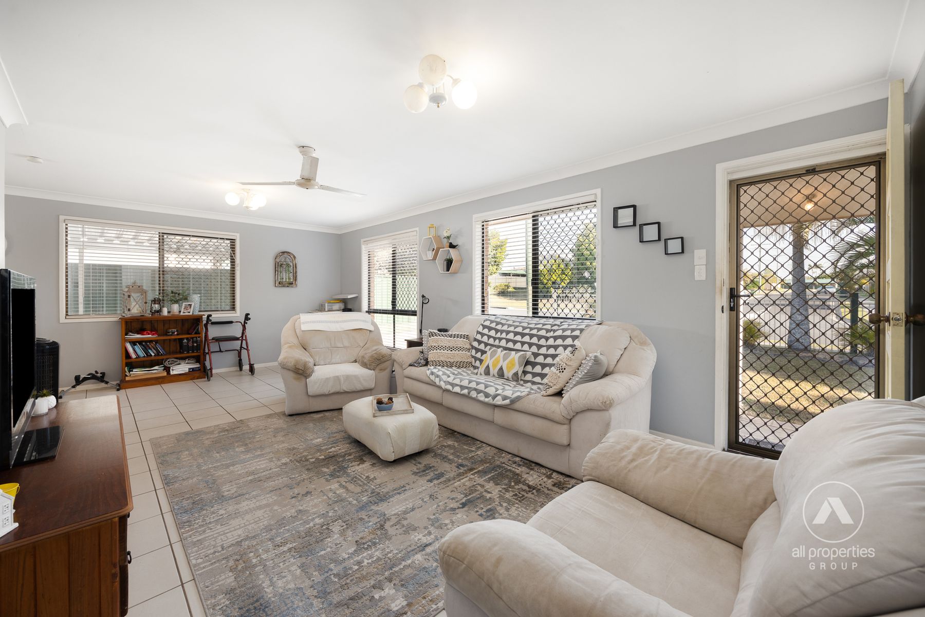 35 Coffey Street, Crestmead QLD 4132, Crestmead - Thumbnail 2