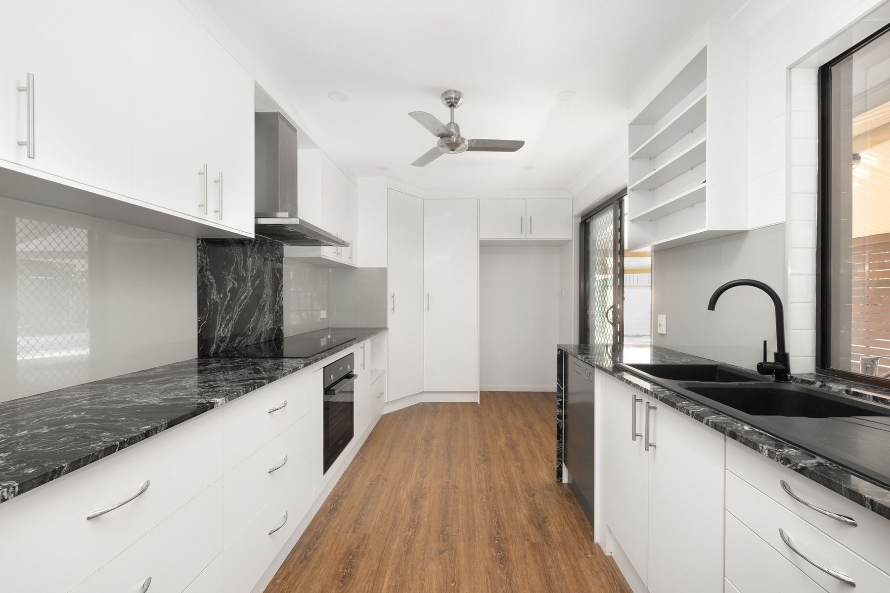 47 Vergulde Road, Regents Park QLD 4118, Regents Park - Thumbnail 4