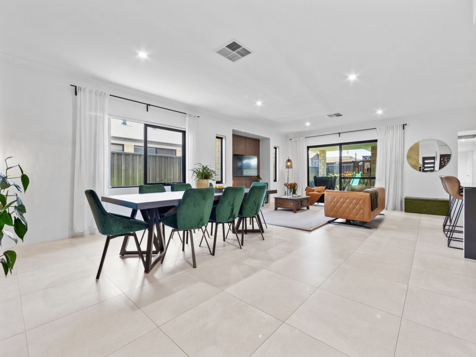 60 Hickman Drive, Piara Waters WA 6112, Piara Waters - Thumbnail 6