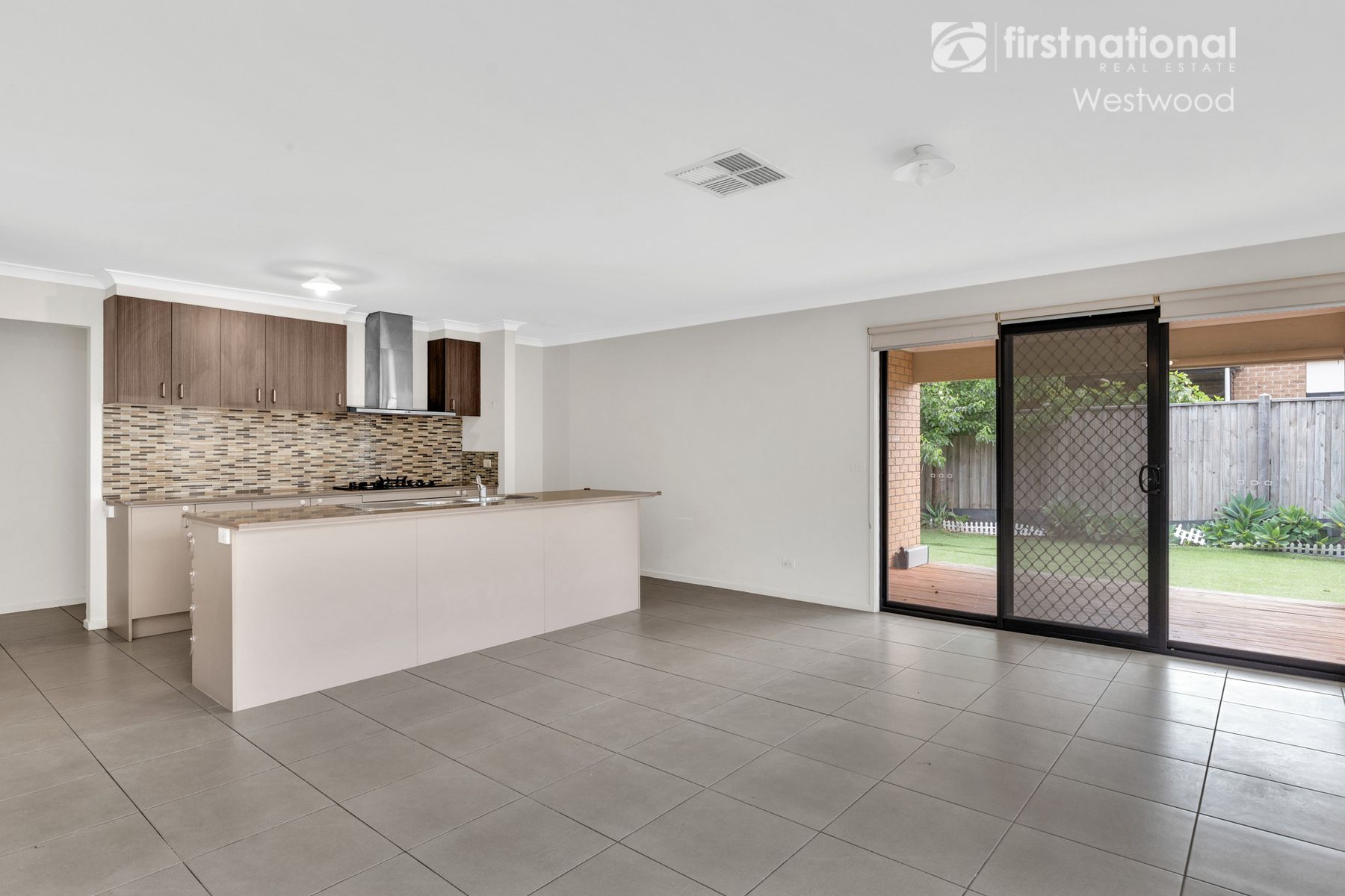 46 Evadene Drive, Tarneit VIC 3029, Tarneit - Thumbnail 3