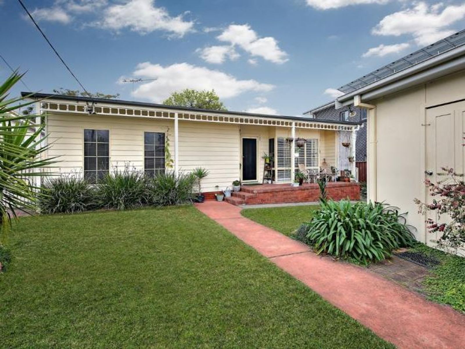 19 Gracemar Avenue, Panania NSW 2213, Panania - Thumbnail 7