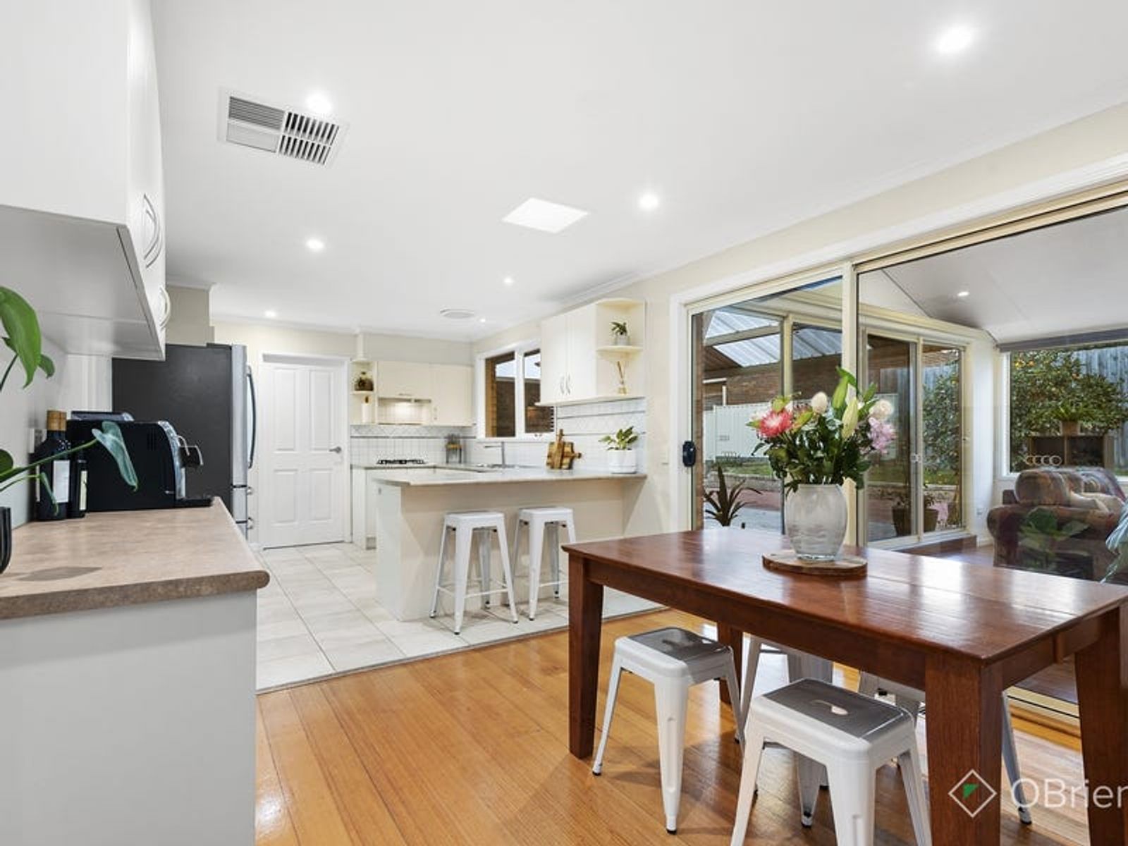 4 Avenel Place, Endeavour Hills, VIC 3802, Endeavour Hills - Thumbnail 4