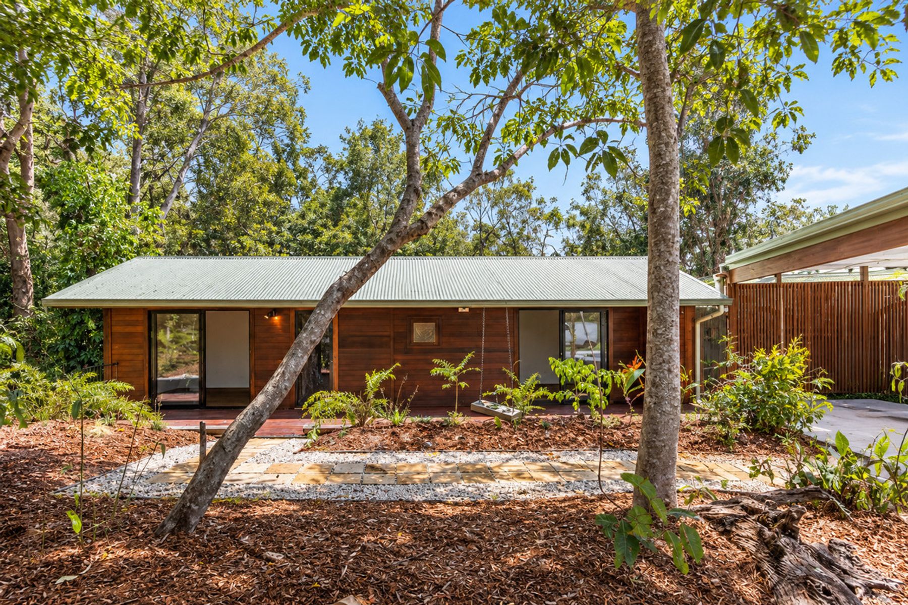 2/16 Nandroya Avenue, Ocean Shores - Image 1