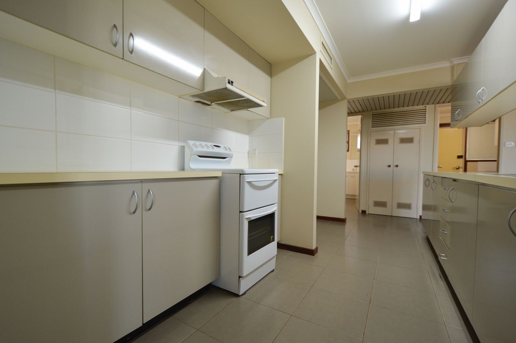 16 Boogalla Crescent, South Hedland WA 6722, South Hedland - Thumbnail 5
