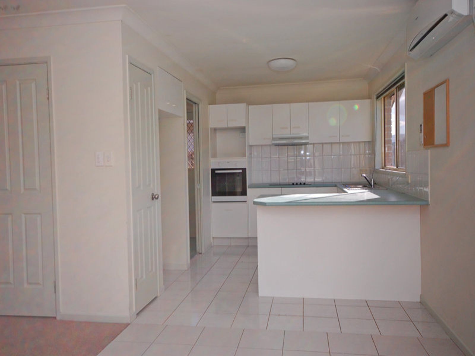30 Queen Charlotte Court, Mudgeeraba QLD 4213, Mudgeeraba - Thumbnail 4
