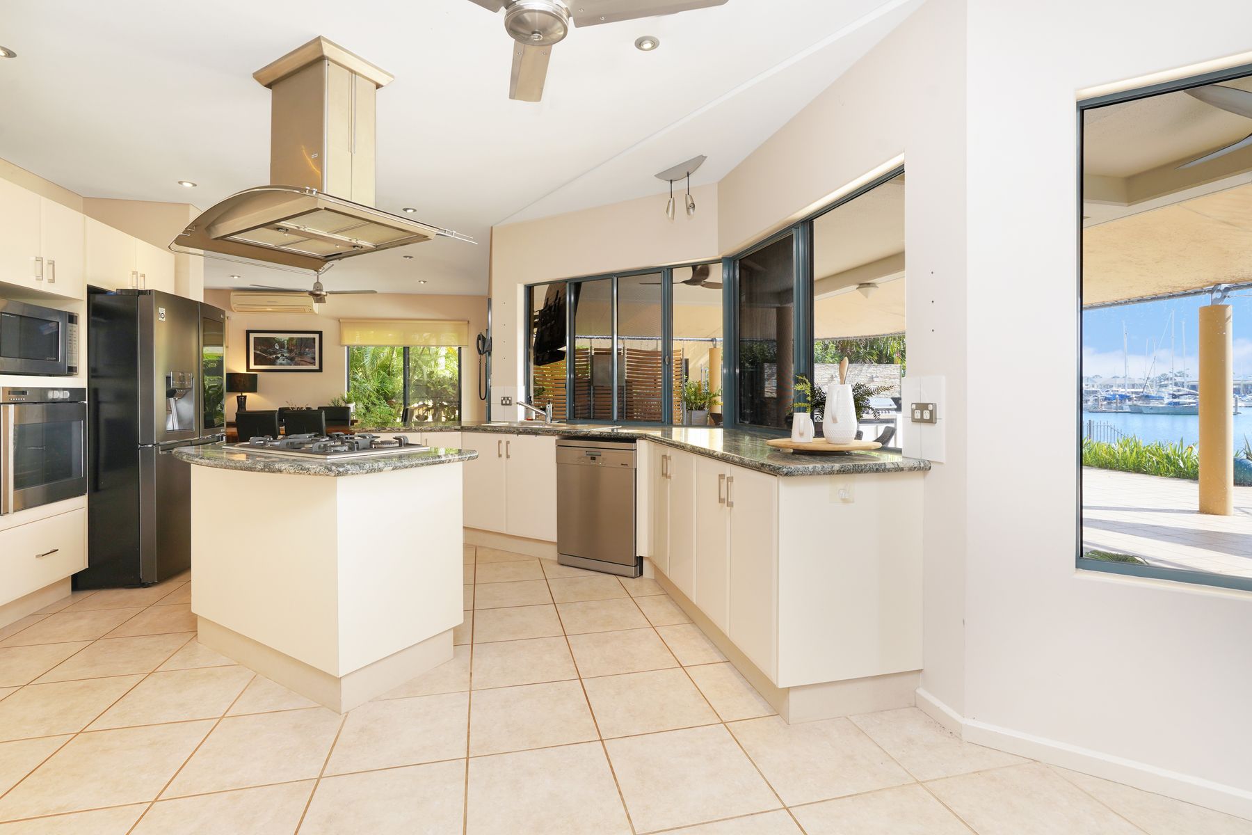 66 Cullen Bay Crescent, Cullen Bay NT 0820, Cullen Bay - Thumbnail 5