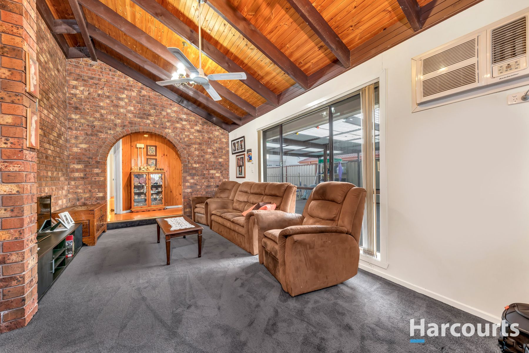 10 Cumbernauld Crescent, Deer Park, VIC 3023, Deer Park - Thumbnail 4