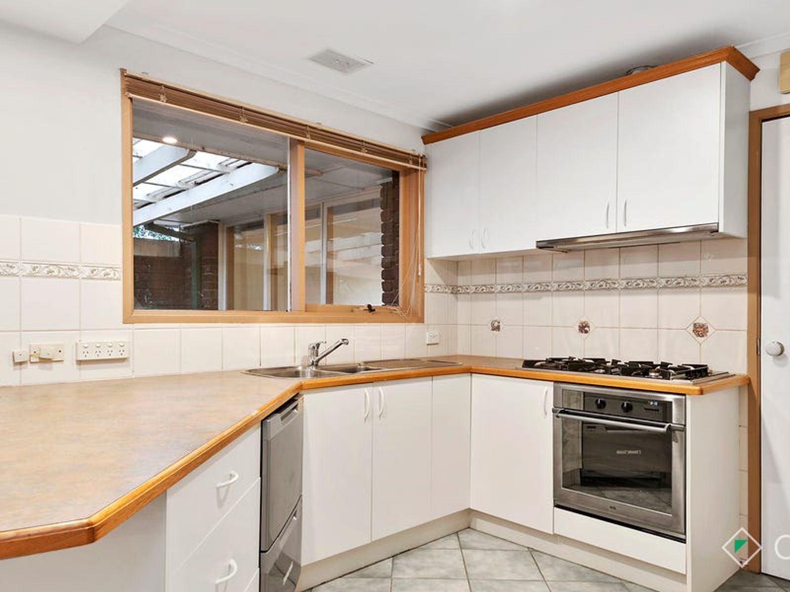 8 Manley Close, Endeavour Hills, VIC 3802, Endeavour Hills - Thumbnail 4