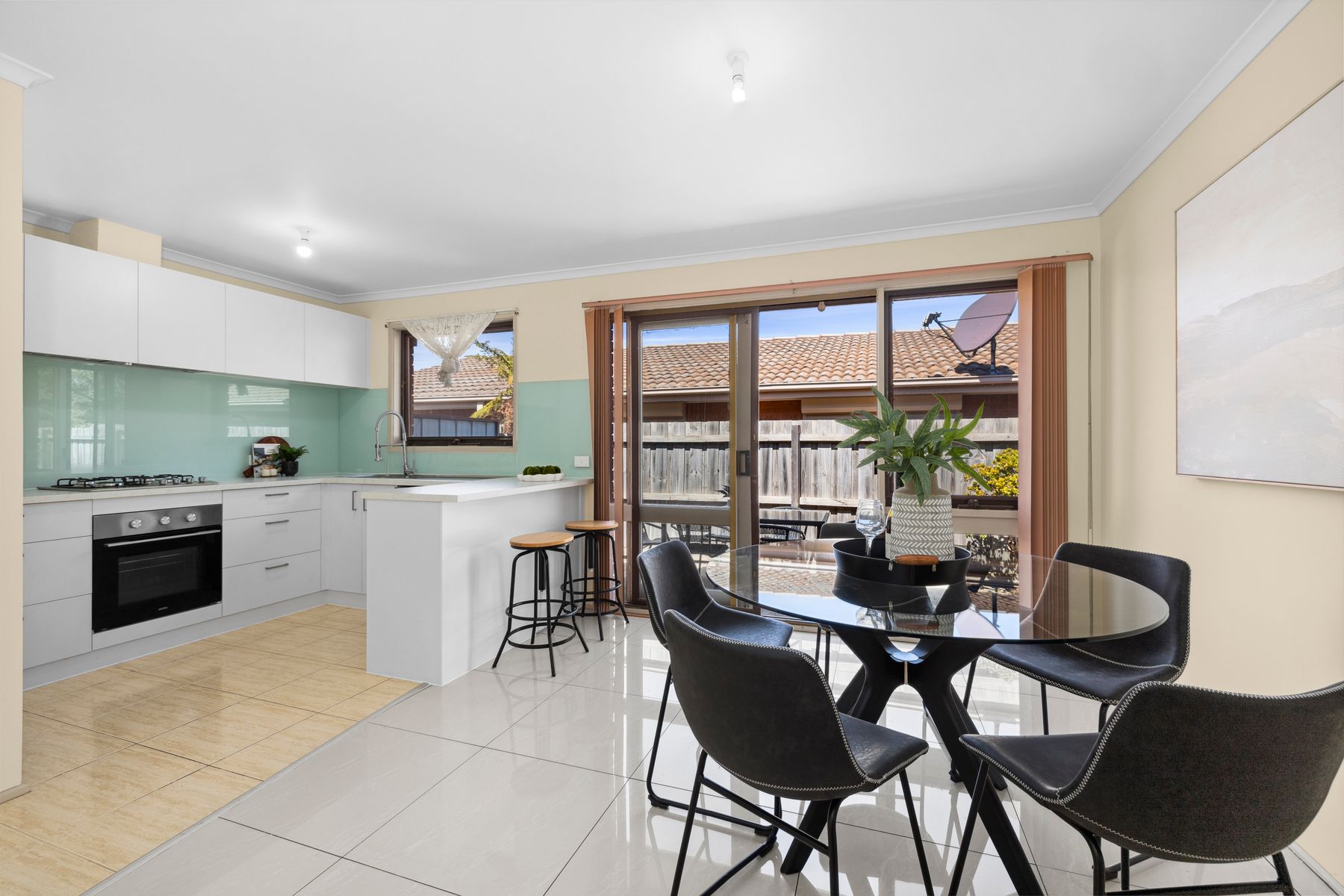 8 Callistemon Avenue, Keysborough, VIC 3173, Keysborough - Thumbnail 5