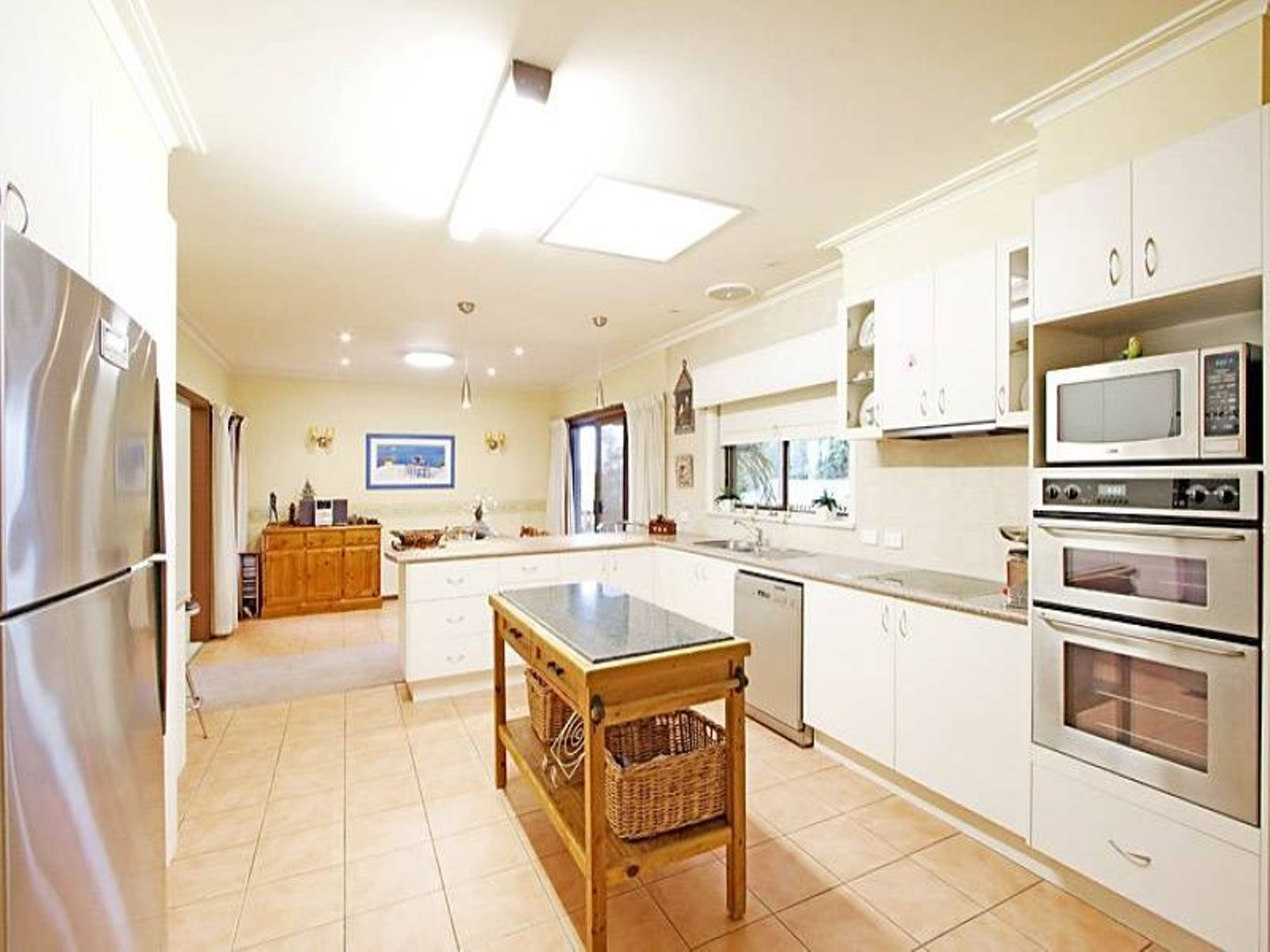 Keilor East, Keilor East - Thumbnail 2