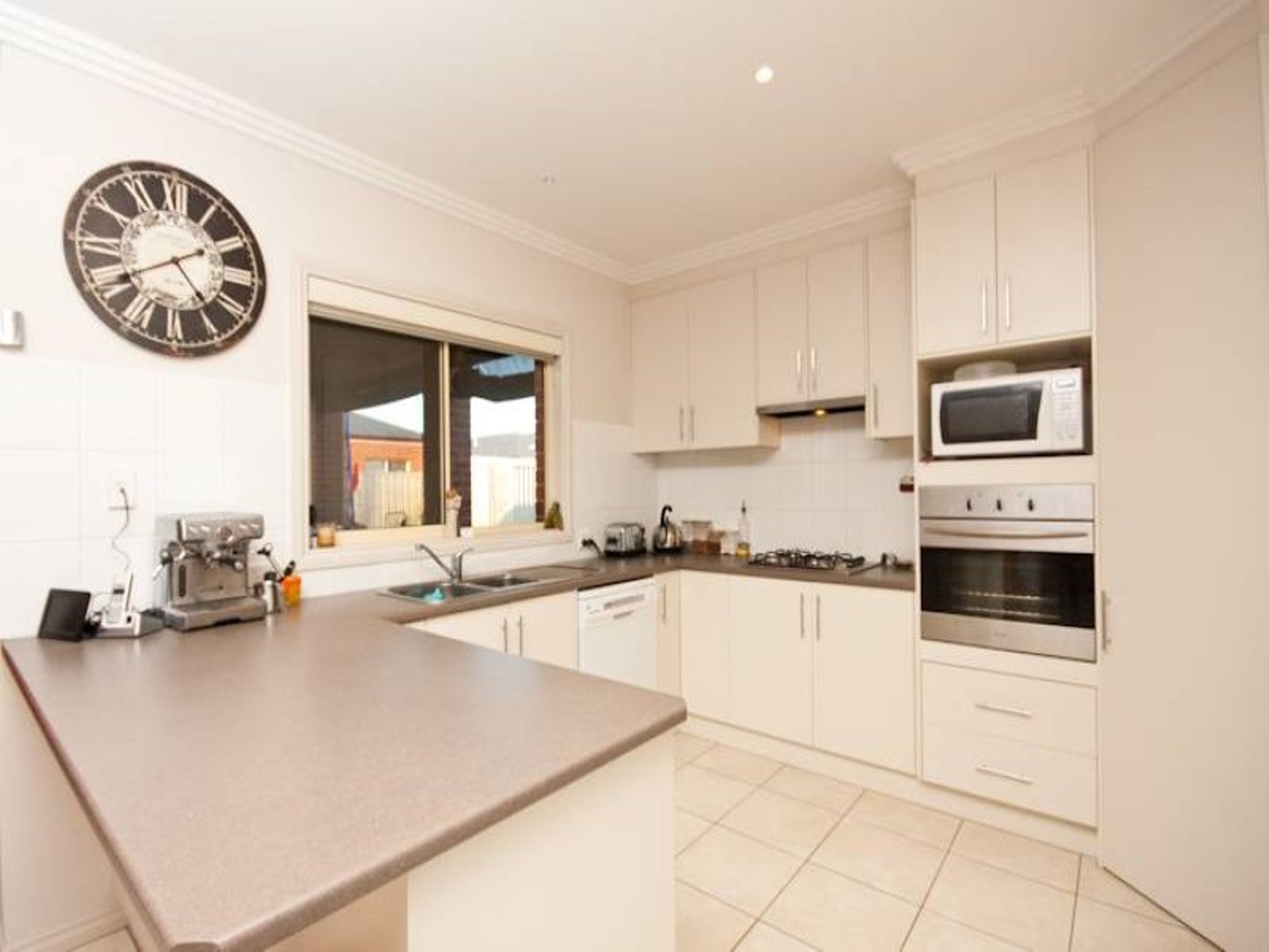 10 Orlando Court, Mildura - Thumbnail 2