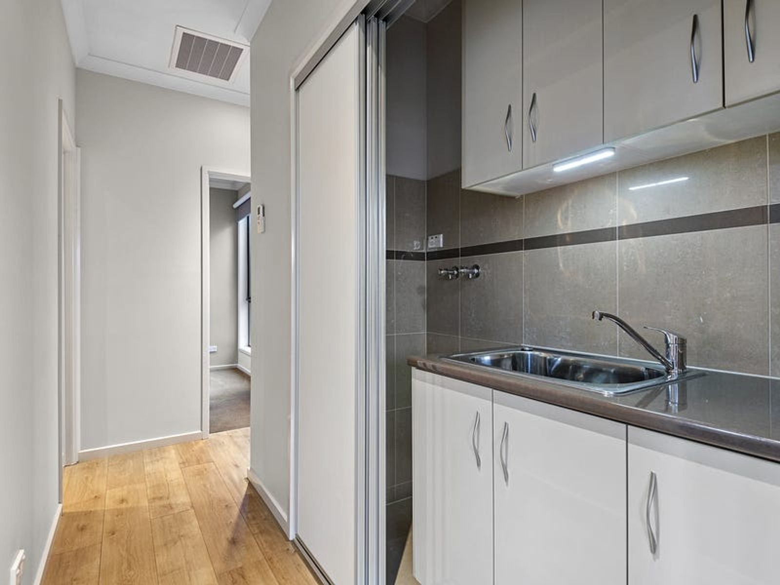 59A Girvan Circuit, Endeavour Hills, VIC 3802, Endeavour Hills - Thumbnail 6