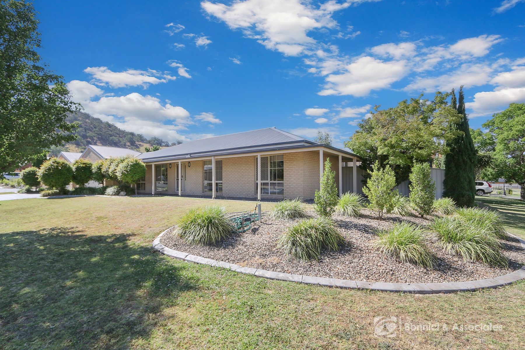 22 Willoughby Avenue, West Wodonga VIC 3690, West Wodonga - Thumbnail 2