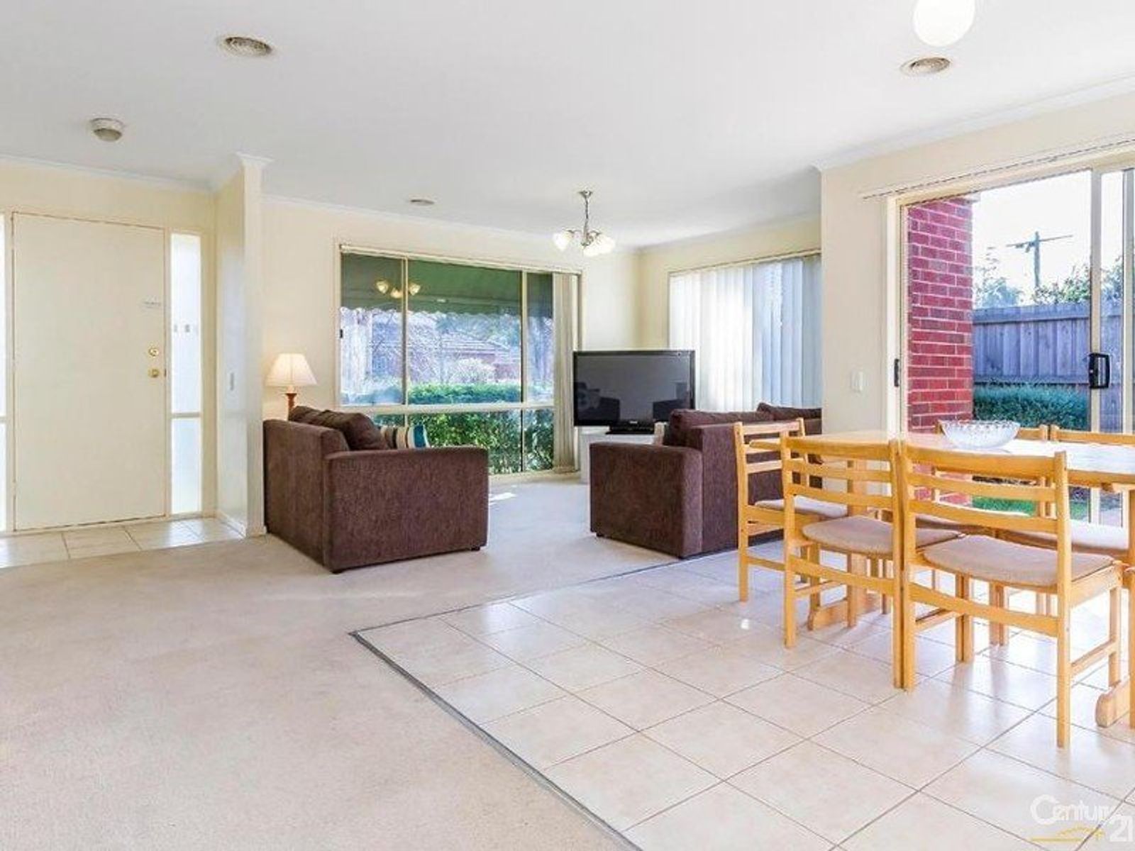 2/5 Ingram Avenue, Glen Waverley, VIC 3150, Glen Waverley - Thumbnail 4