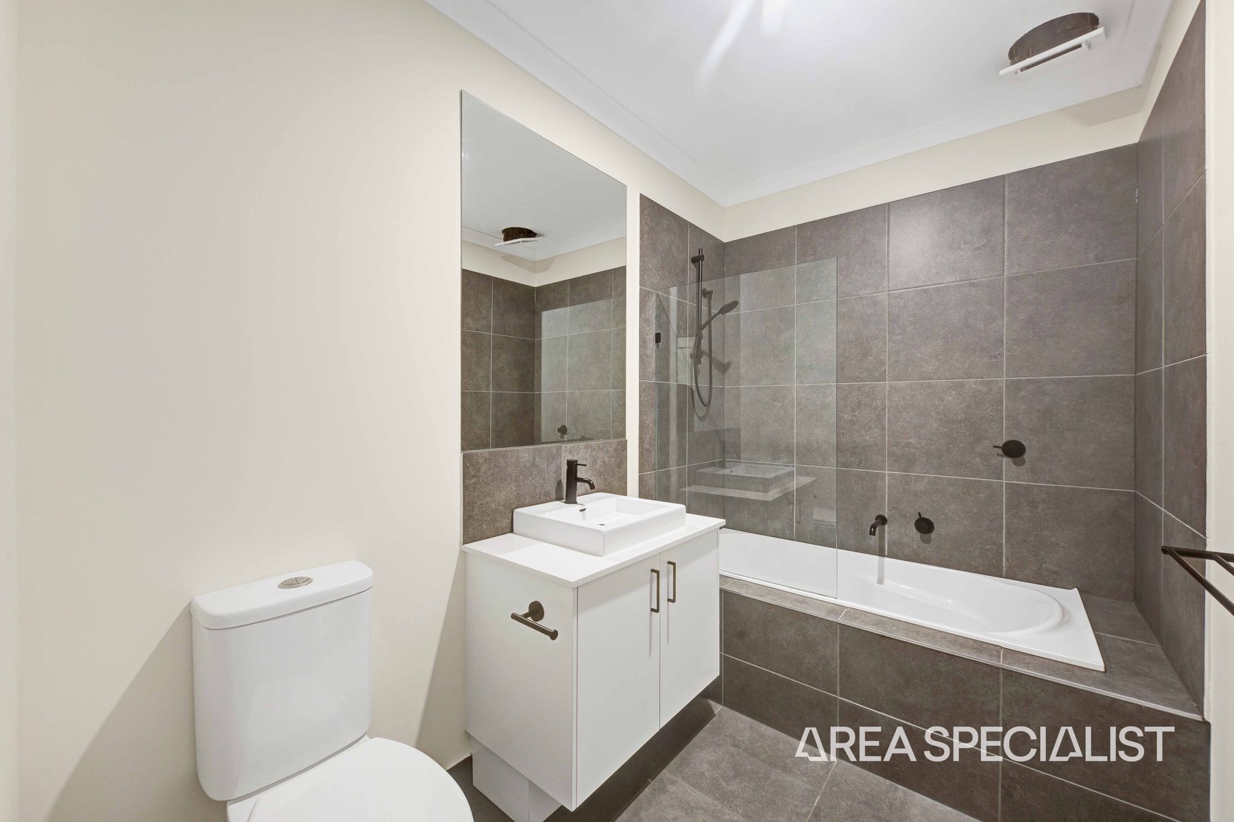 10 Samuel Road, Weir Views, Weir Views - Thumbnail 5