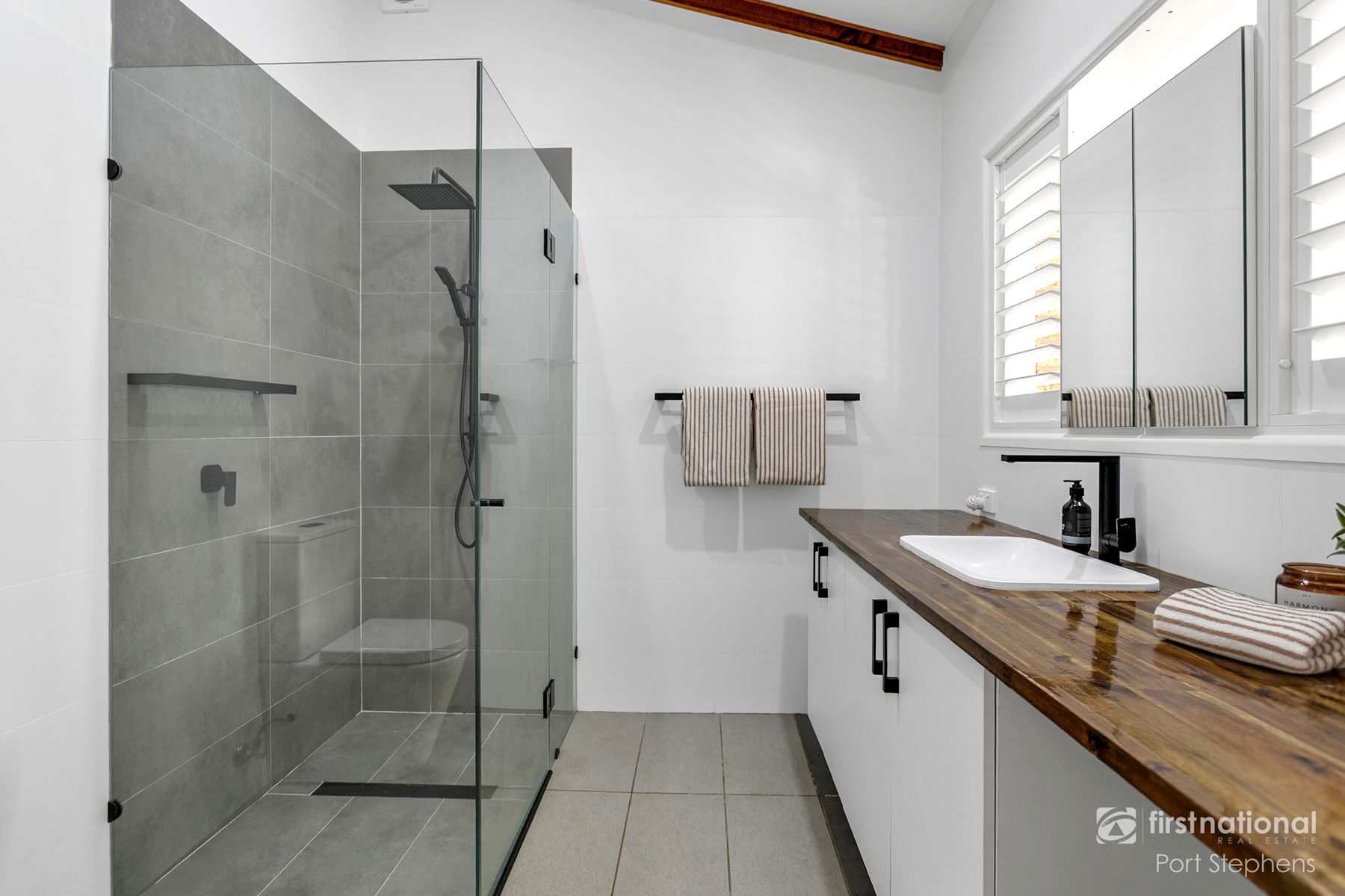 19 Taylor Road, Taylors Beach, NSW 2316