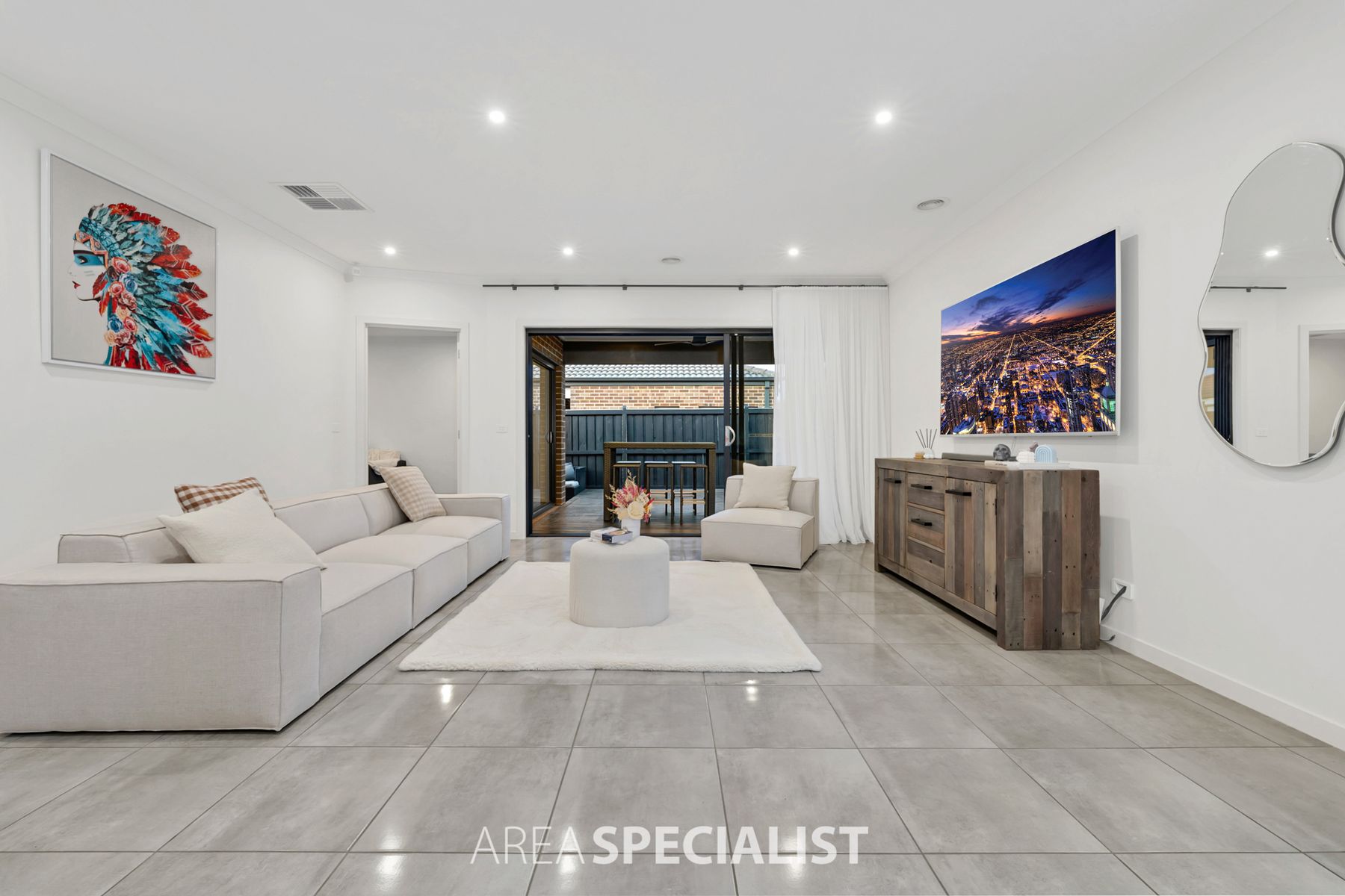 44 Quarters Boulevard, Cranbourne West, VIC 3977, Cranbourne West - Thumbnail 3