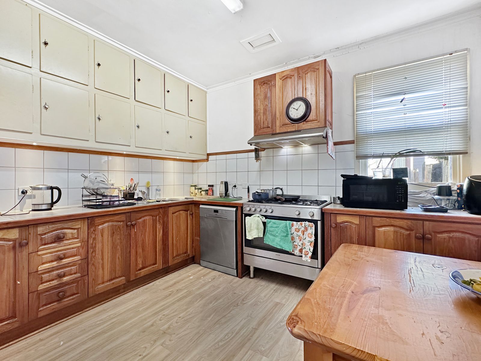 22 Arthur Avenue, Maryborough, VIC 3465, Maryborough - Thumbnail 2