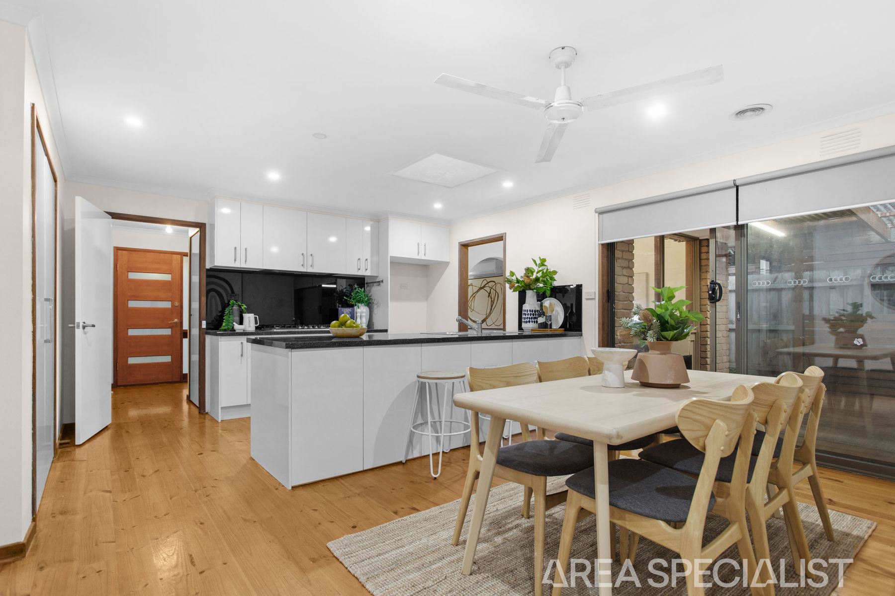 4 Russett Court, Frankston, Frankston - Thumbnail 2