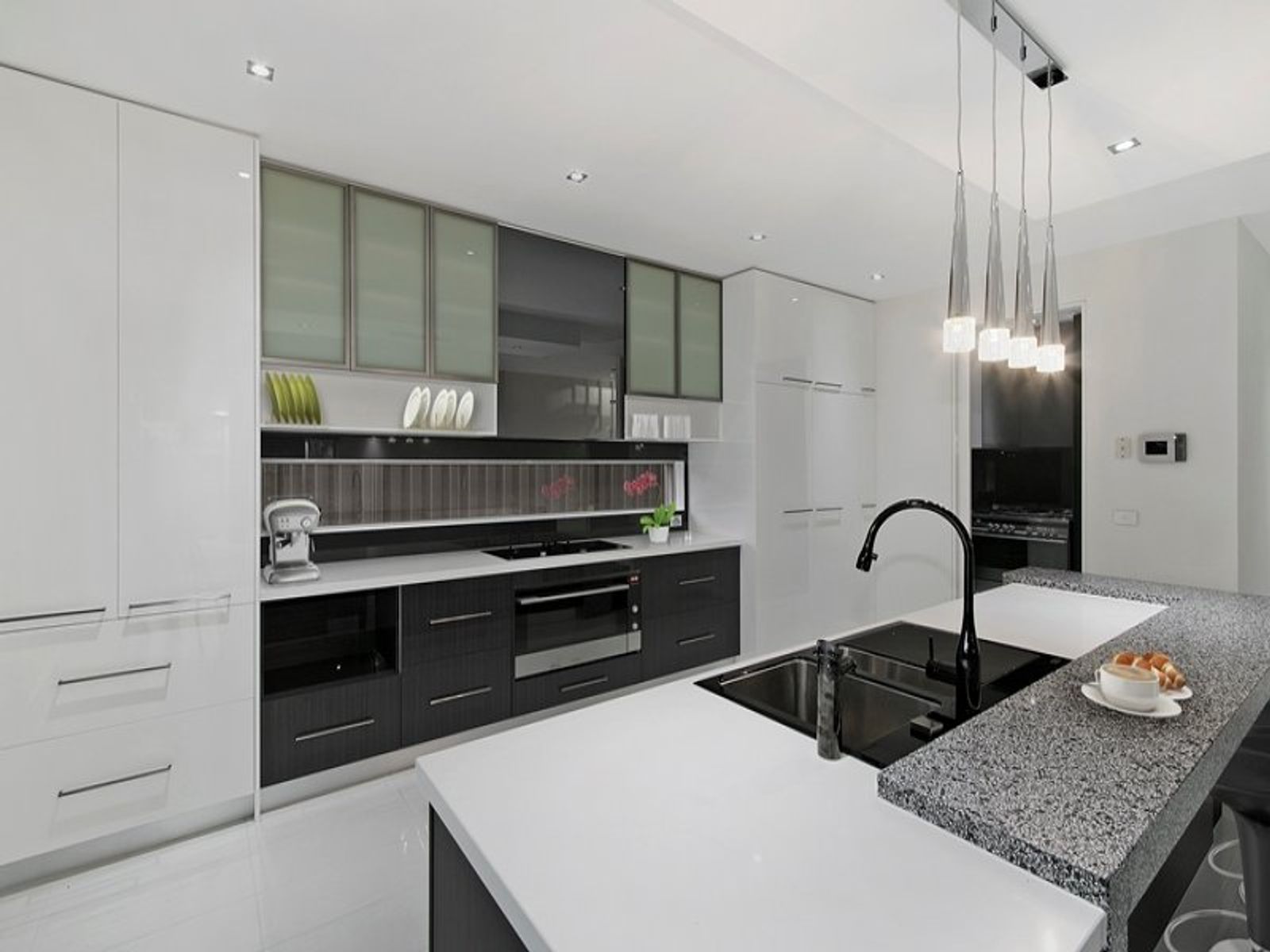 150 Lakeview Boulevard, Keysborough, VIC 3173, Keysborough - Thumbnail 5