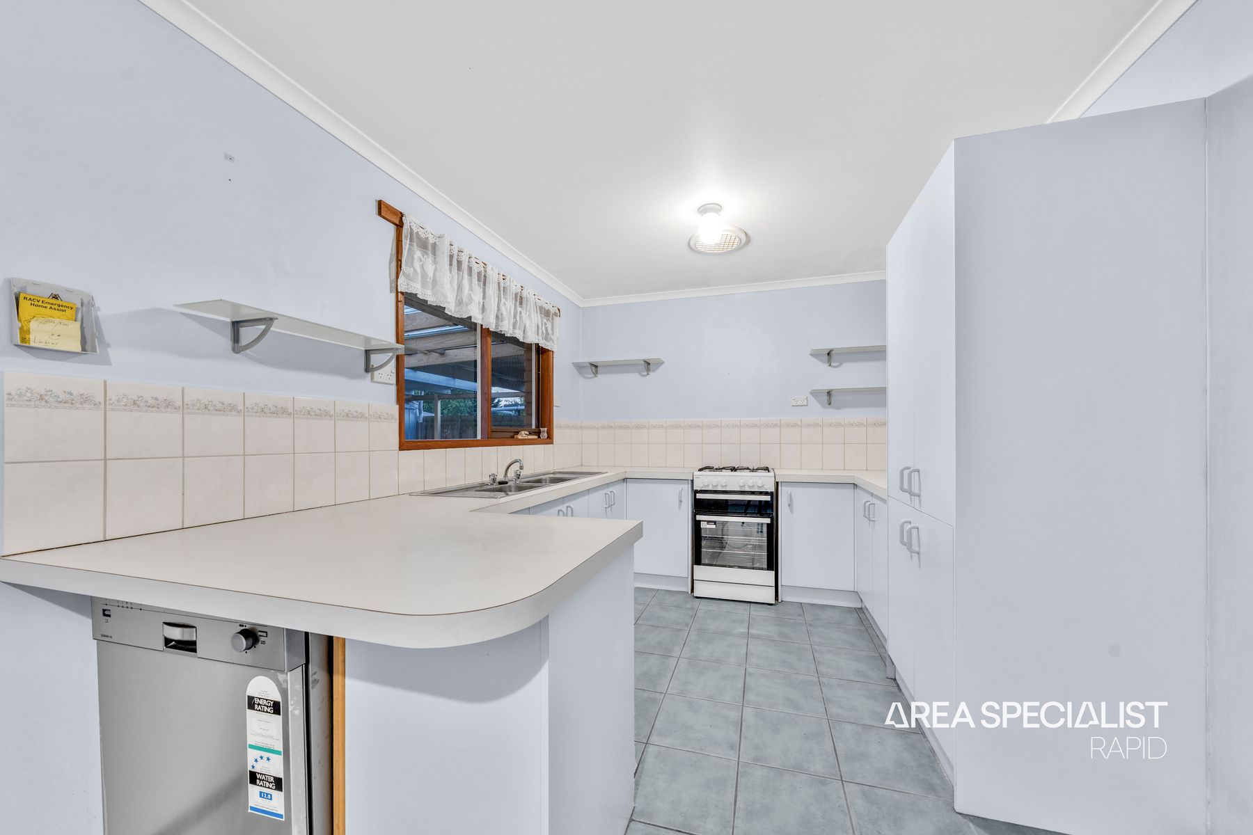 6 Emma Court, Hampton Park, Hampton Park - Thumbnail 3