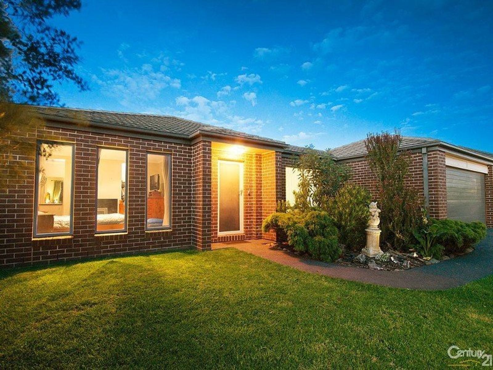 32 Ferndown Drive, Cranbourne - Thumbnail 3