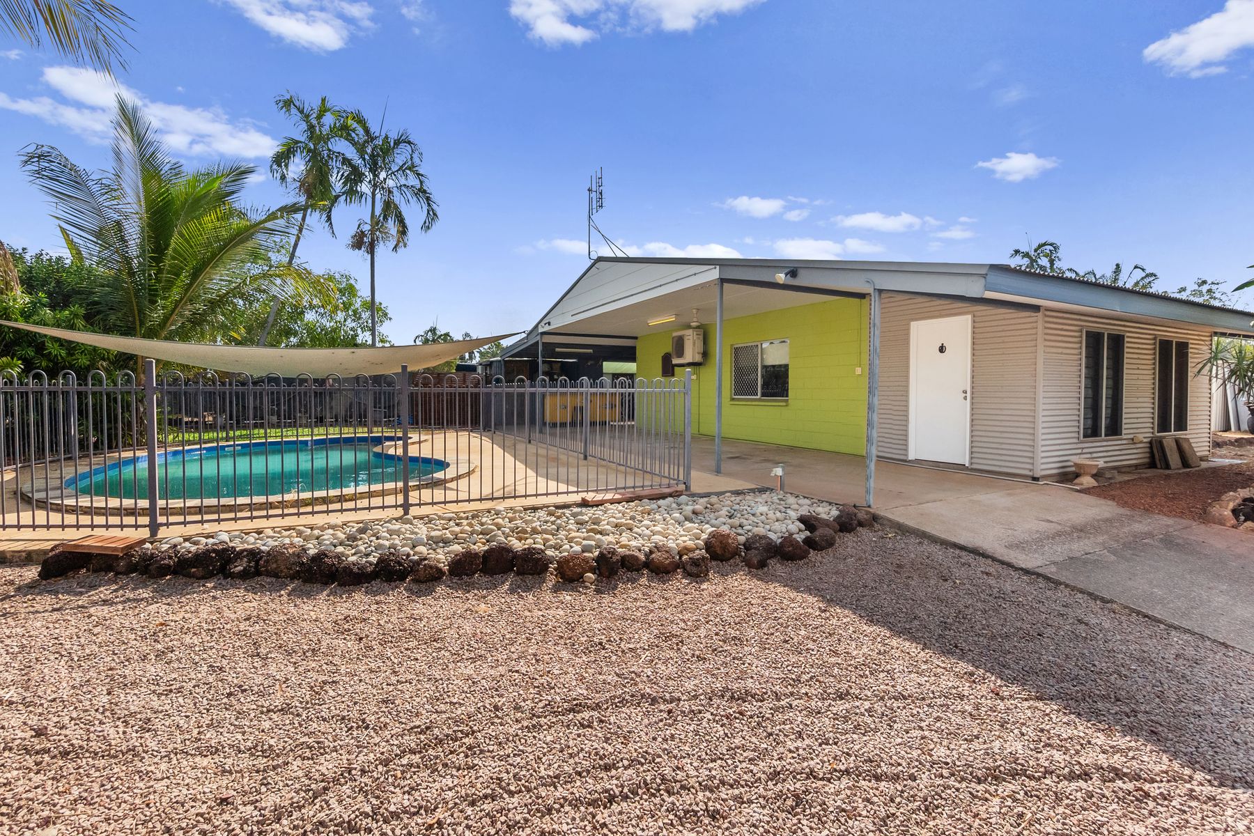 2 Cuthbertson Crescent, Moulden - Image 1