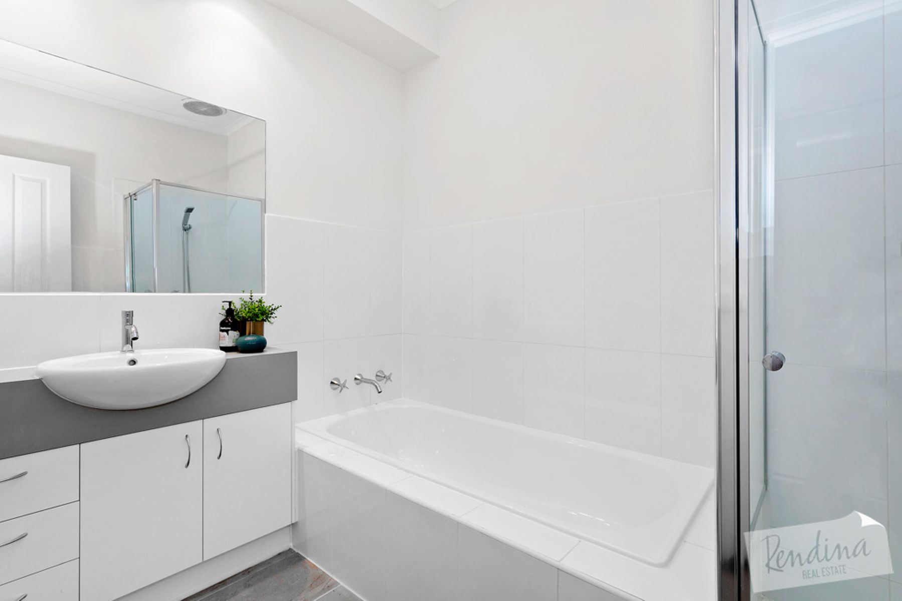 27 Speakmen Street, Kensington - Thumbnail 8
