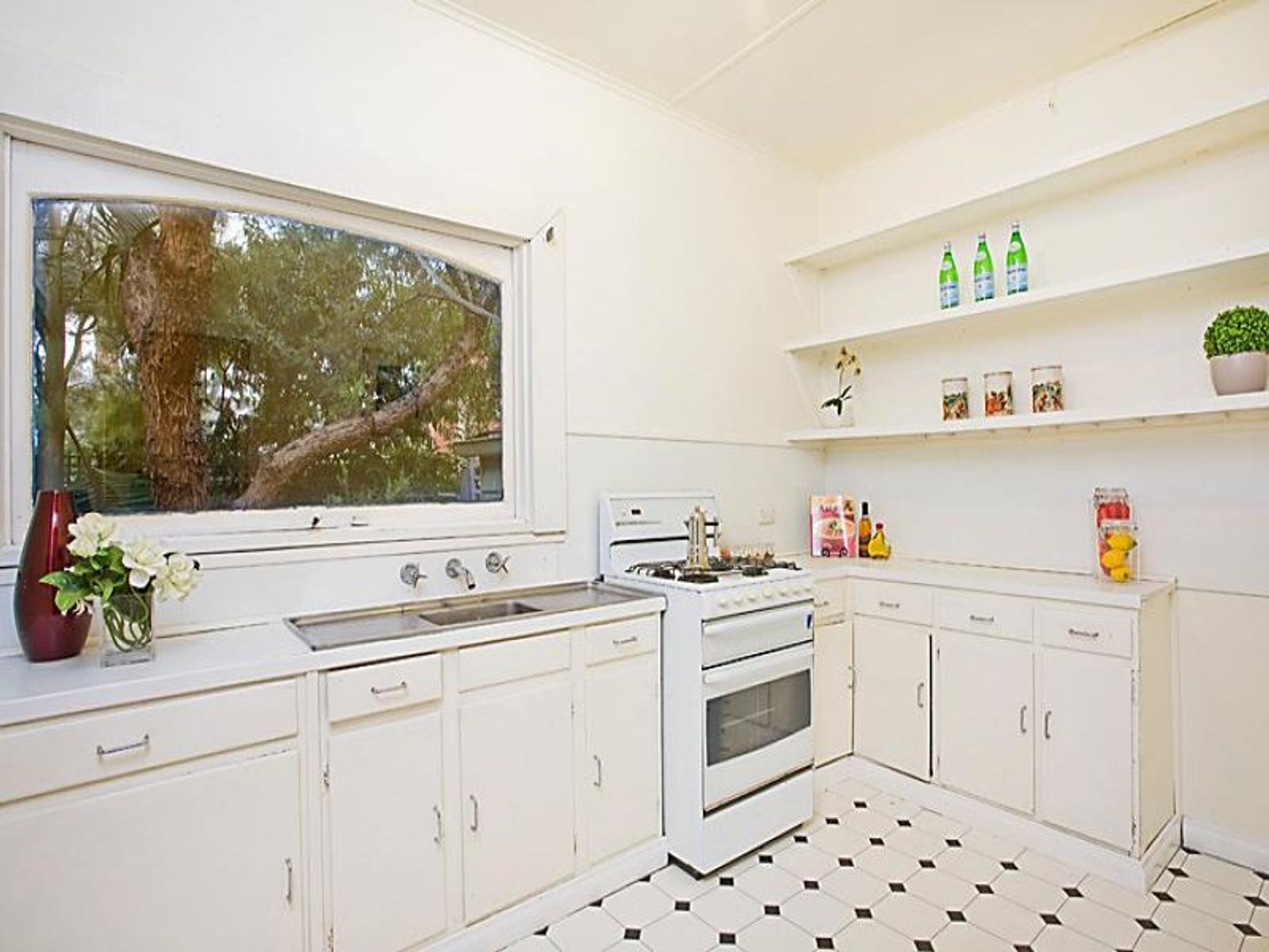7 Henry Street, Kensington - Thumbnail 7