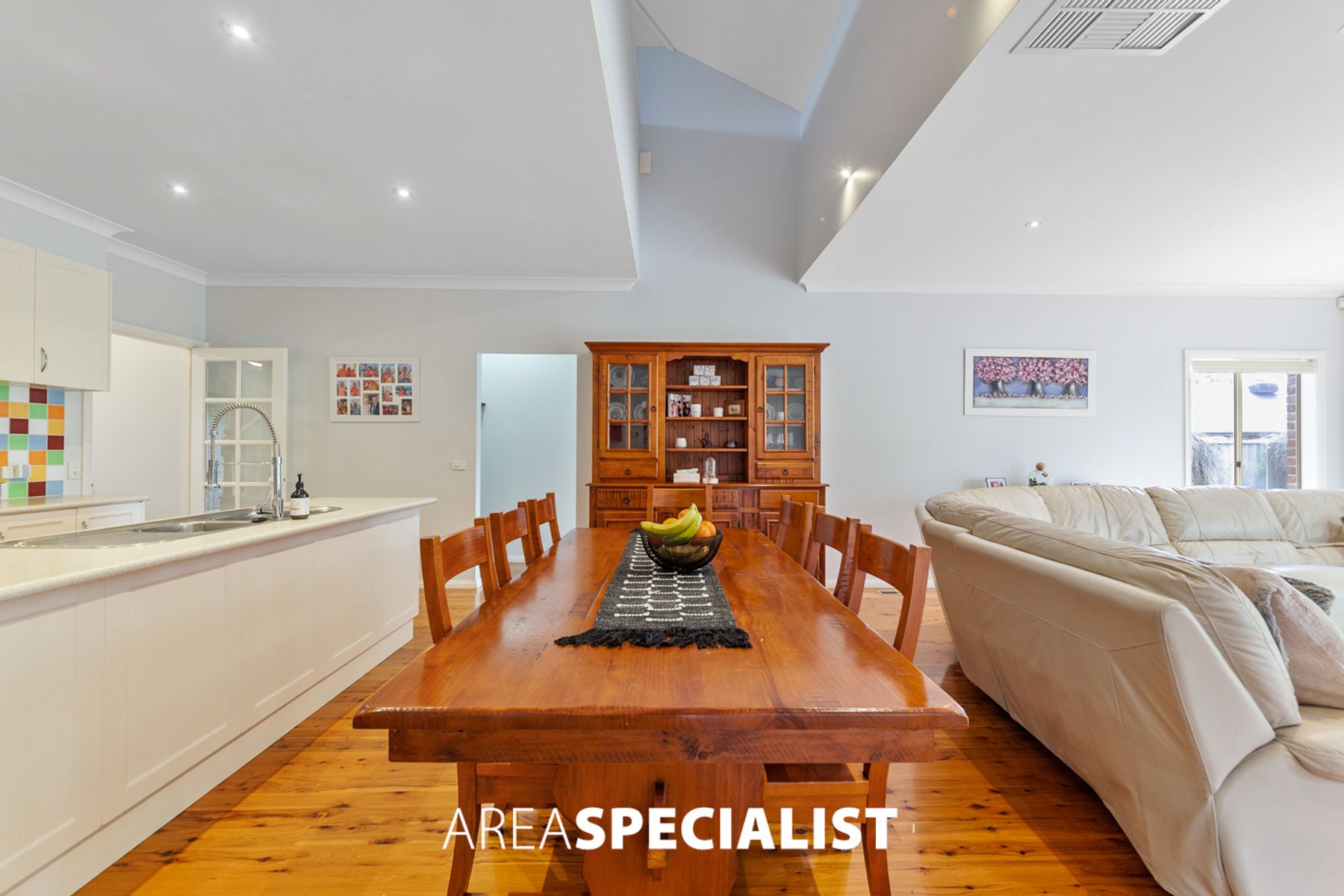 28 Henry Lawson Drive, Pakenham, VIC 3810, Pakenham - Thumbnail 8
