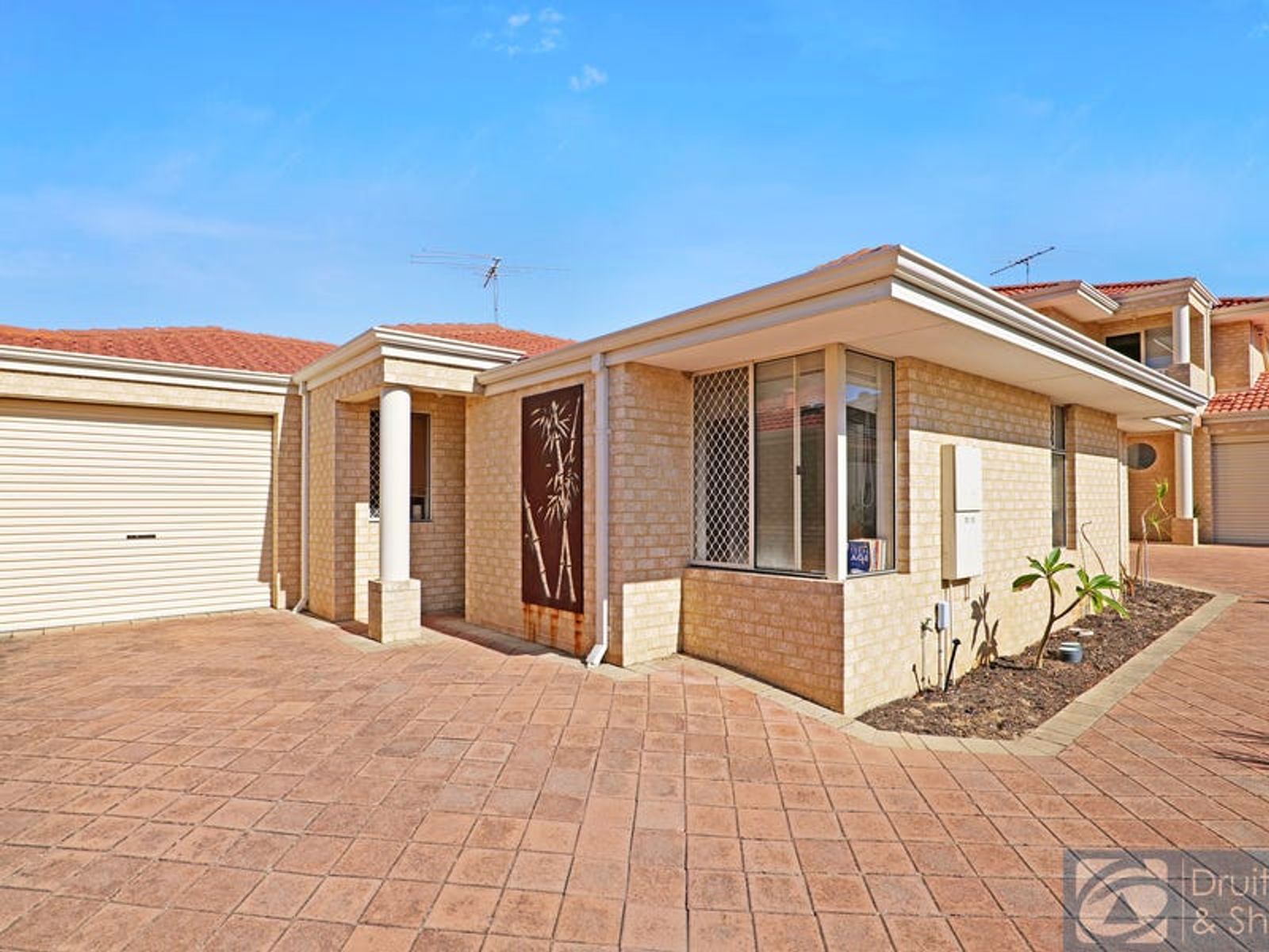11B Farris Place, Innaloo WA 6018