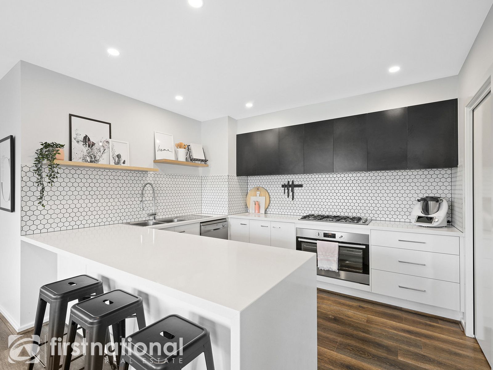 16 Pepper Crescent, Drouin, VIC 3818, Drouin - Thumbnail 6