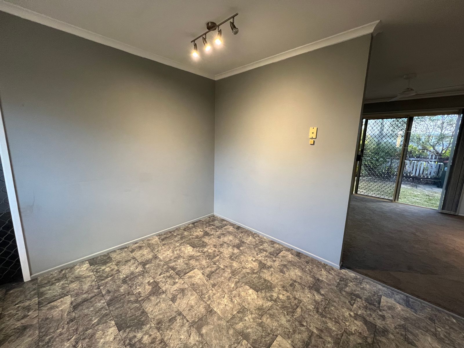 3/307 Bridge Road, West Mackay QLD 4740, West Mackay - Thumbnail 4