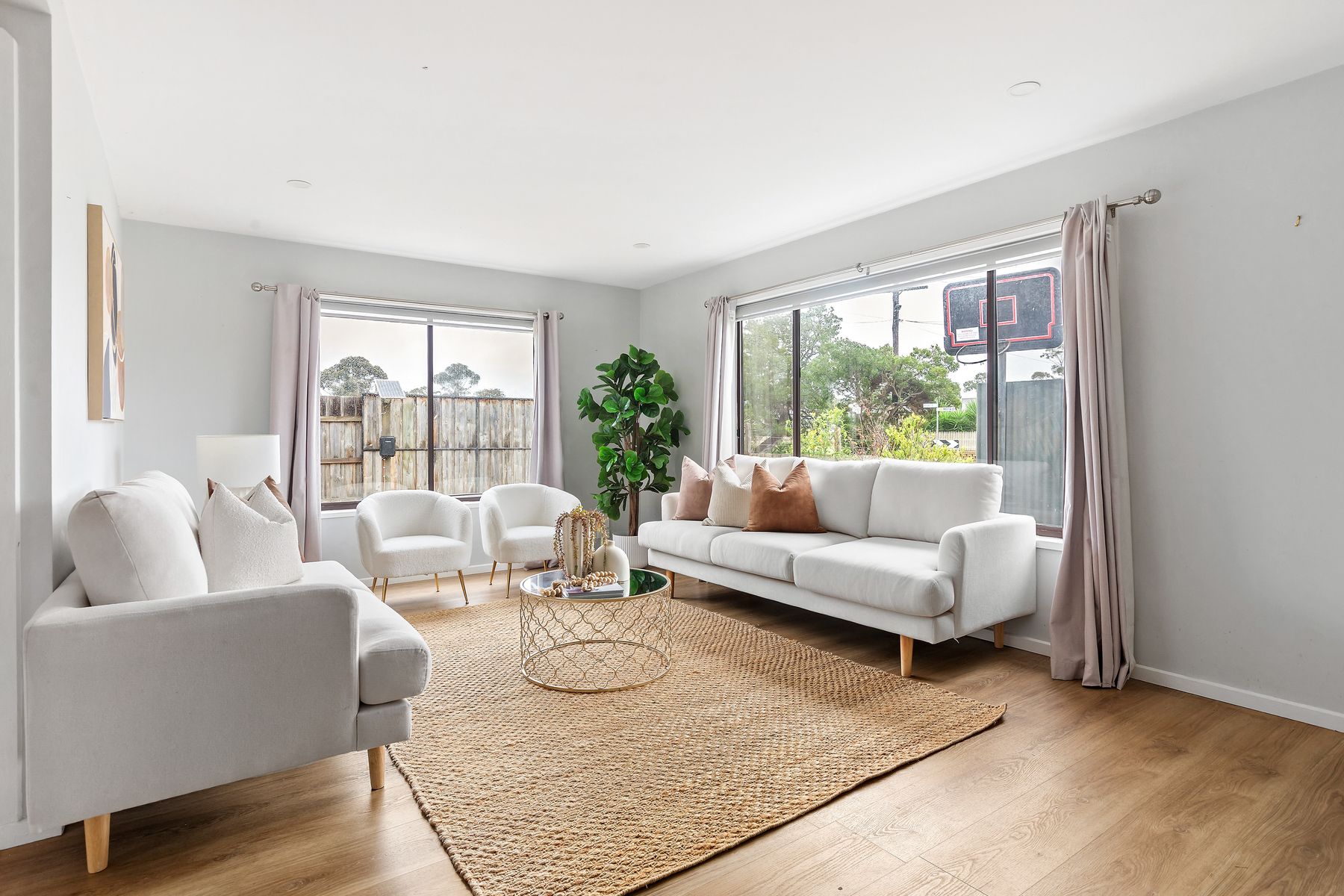 23 Railway Crescent, Hastings, Hastings - Thumbnail 3