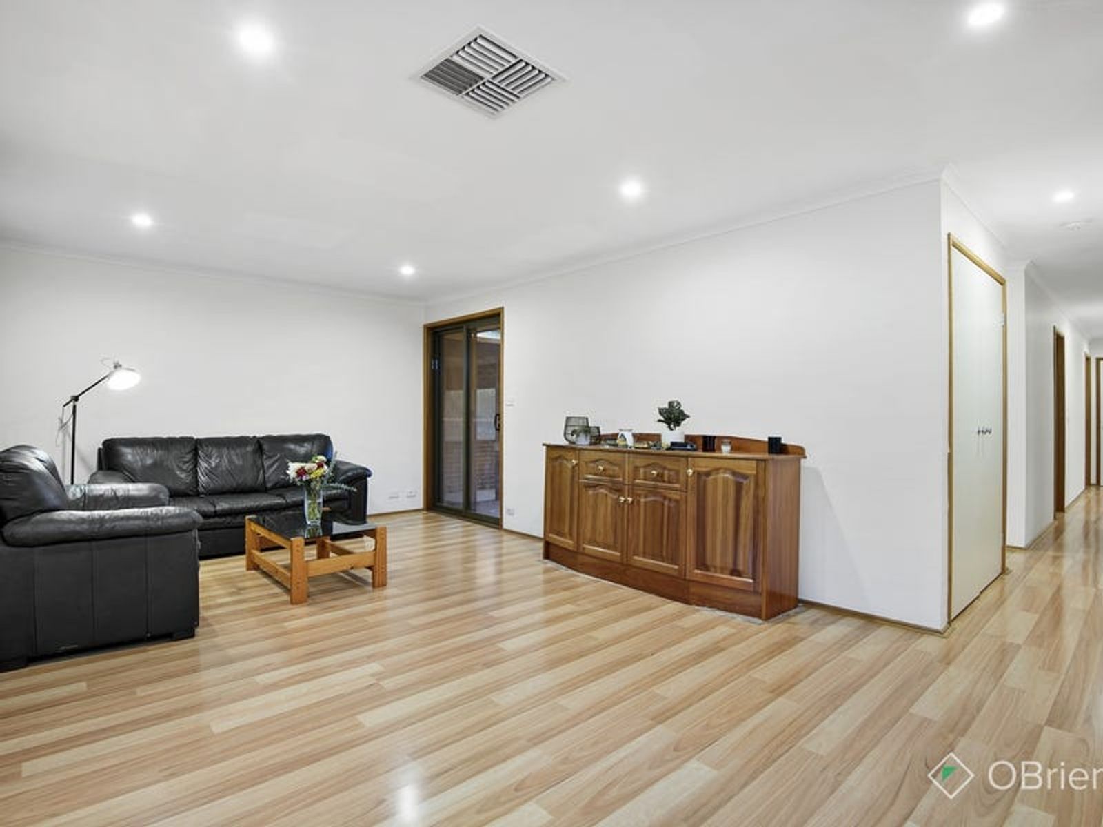 35 Chantell Avenue, Endeavour Hills, VIC 3802, Endeavour Hills - Thumbnail 4
