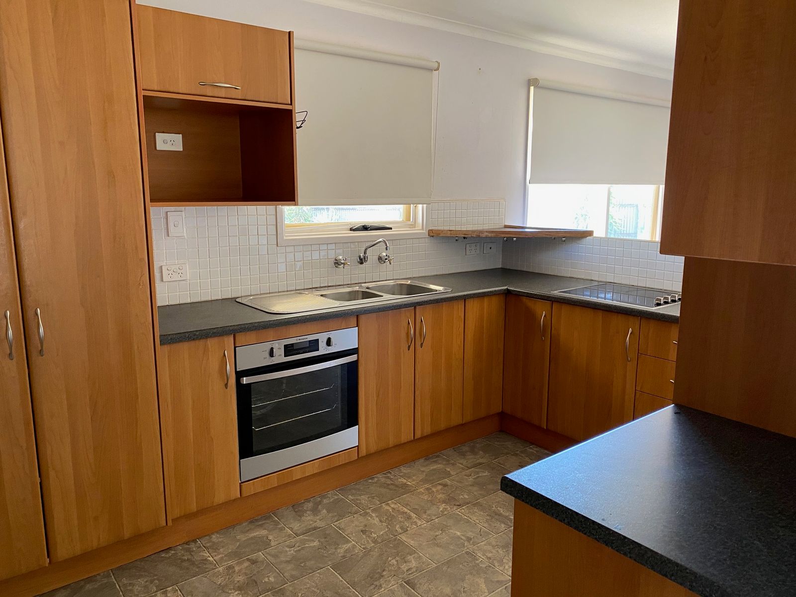 10 Smith Drive, Waikerie SA 5330, Waikerie - Thumbnail 2