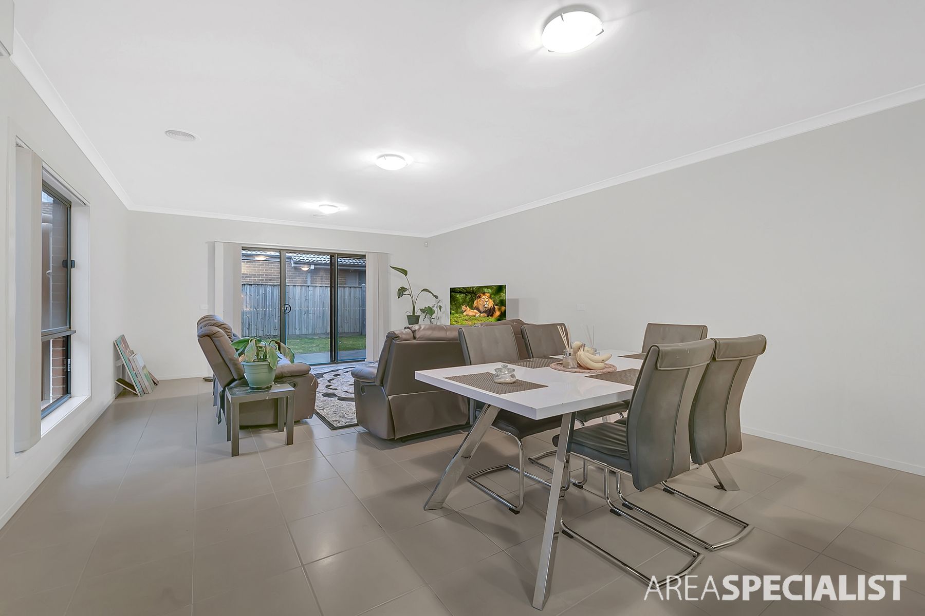 52 Spectacle Crescent, Point Cook, VIC 3030, Point Cook - Thumbnail 8