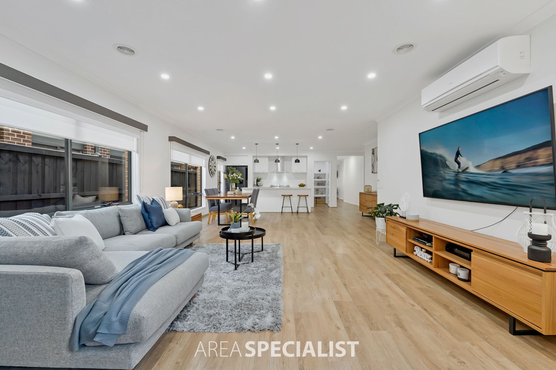 20 Castillo Avenue, Clyde North, VIC 3978, Clyde North - Thumbnail 4