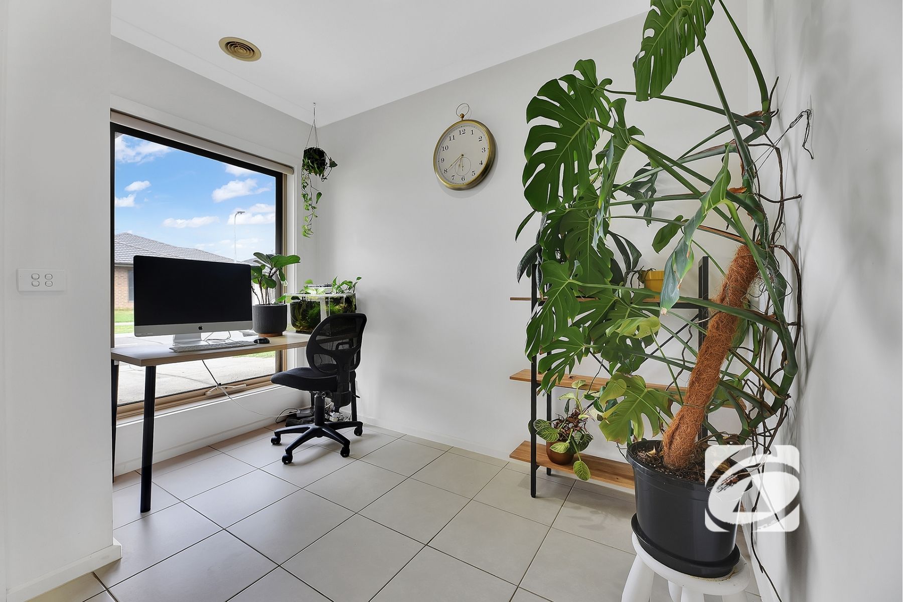 2 Dexter Crescent, Clyde North VIC 3978, Clyde North - Thumbnail 2