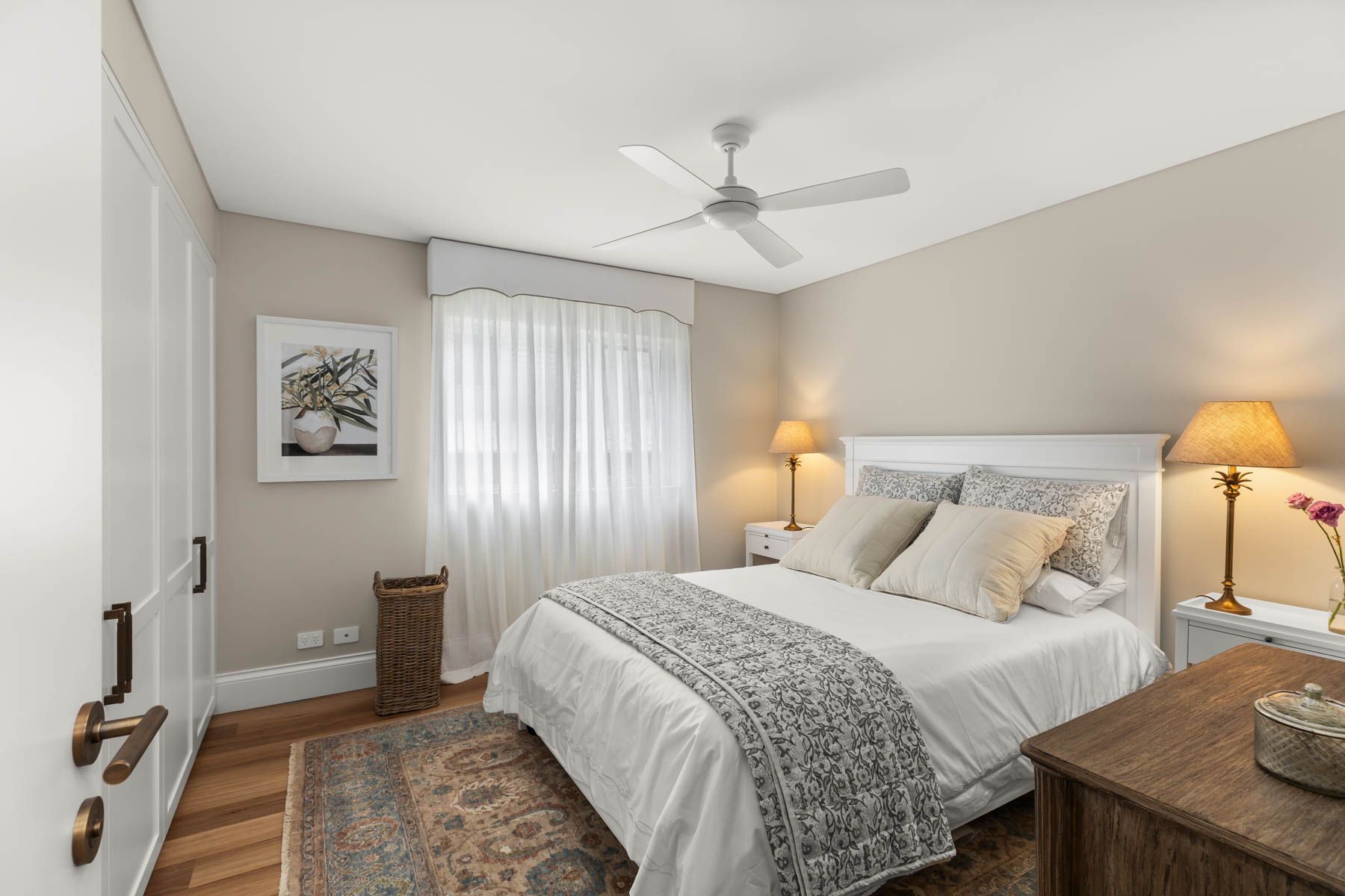 10/100 Brighton Avenue, Toronto - Image 1