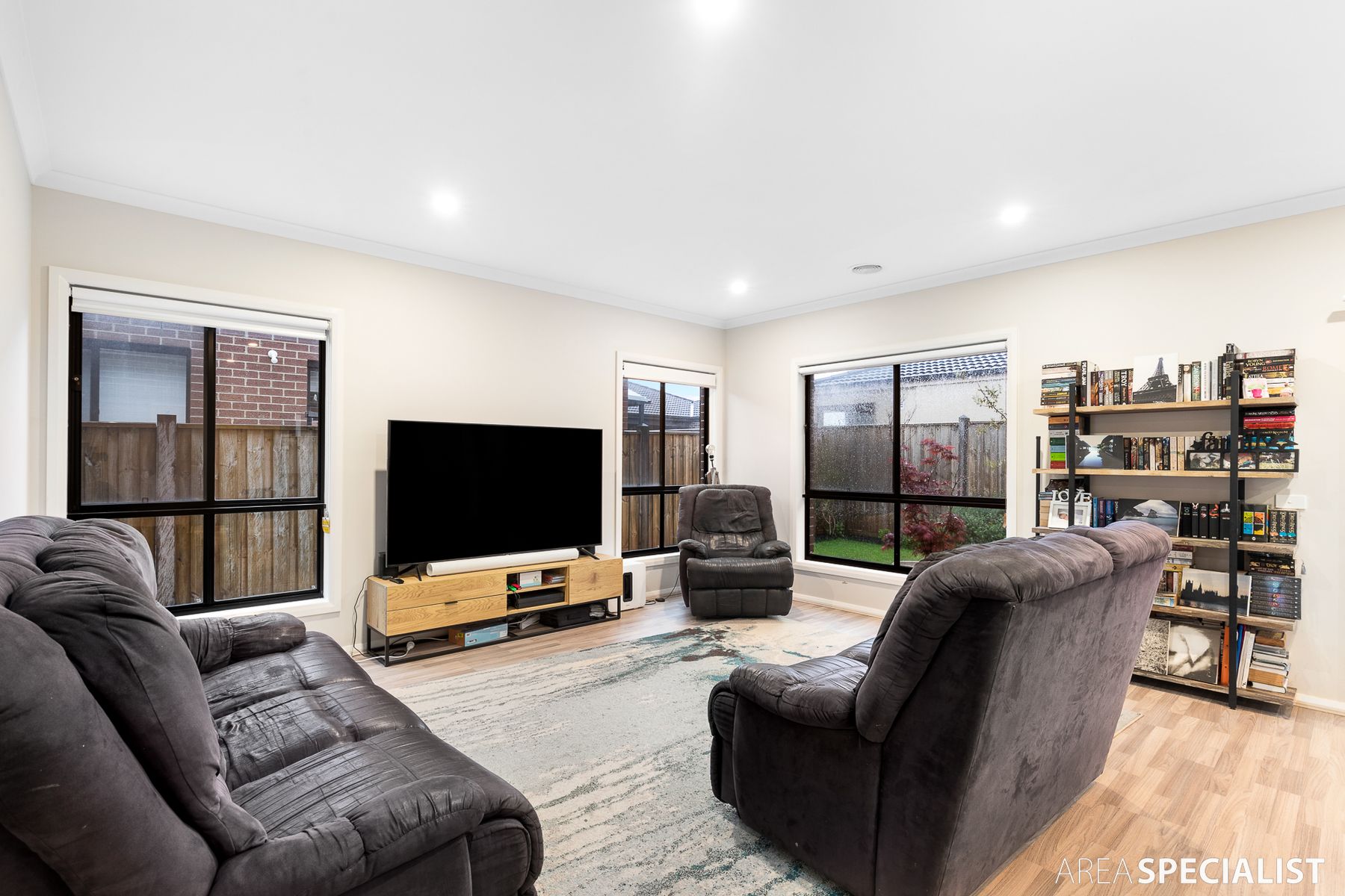 13 Independence Avenue, Point Cook, VIC 3030, Point Cook - Thumbnail 4