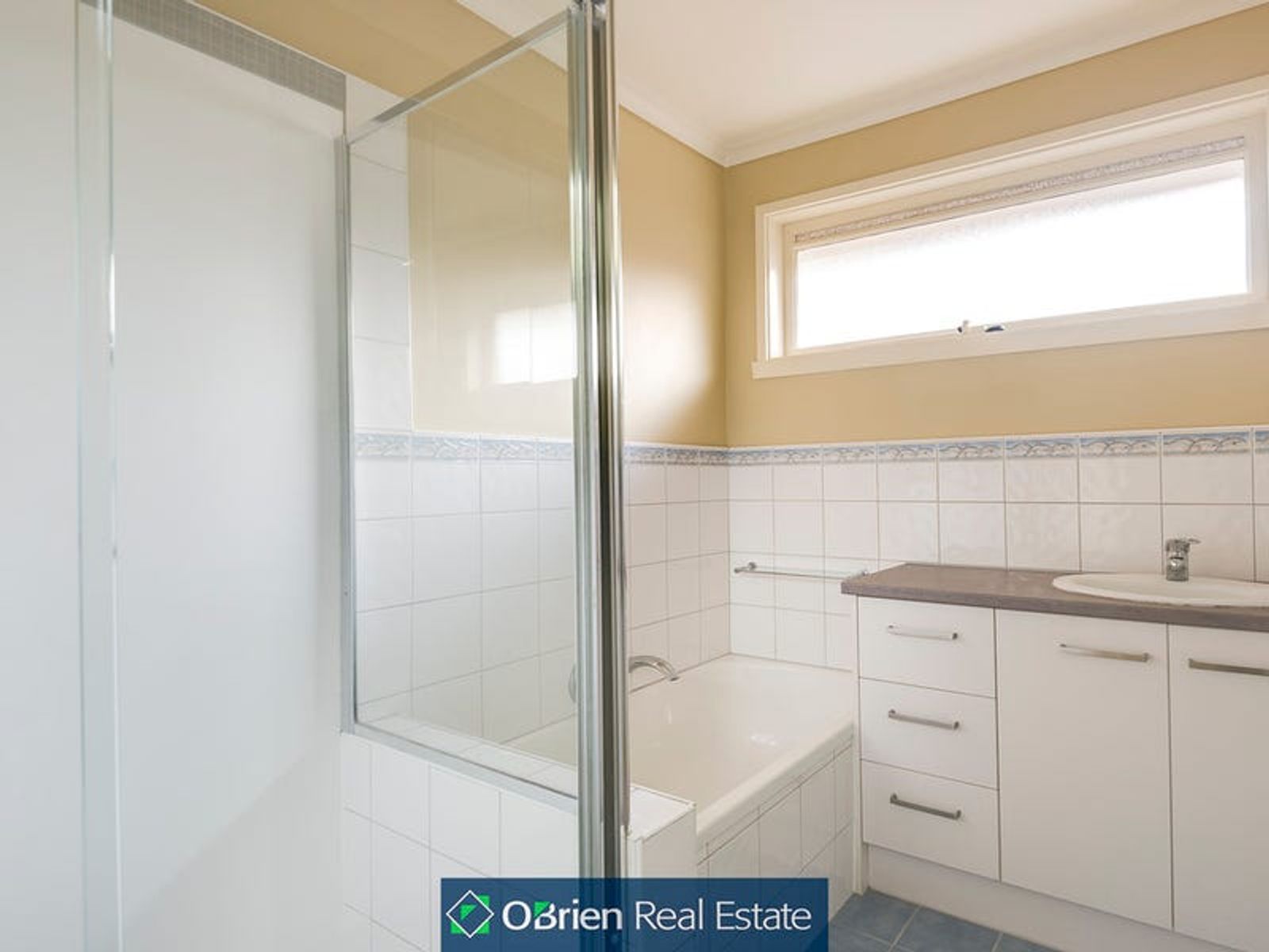 8 Hutchins Avenue, Endeavour Hills, VIC 3802, Endeavour Hills - Thumbnail 6